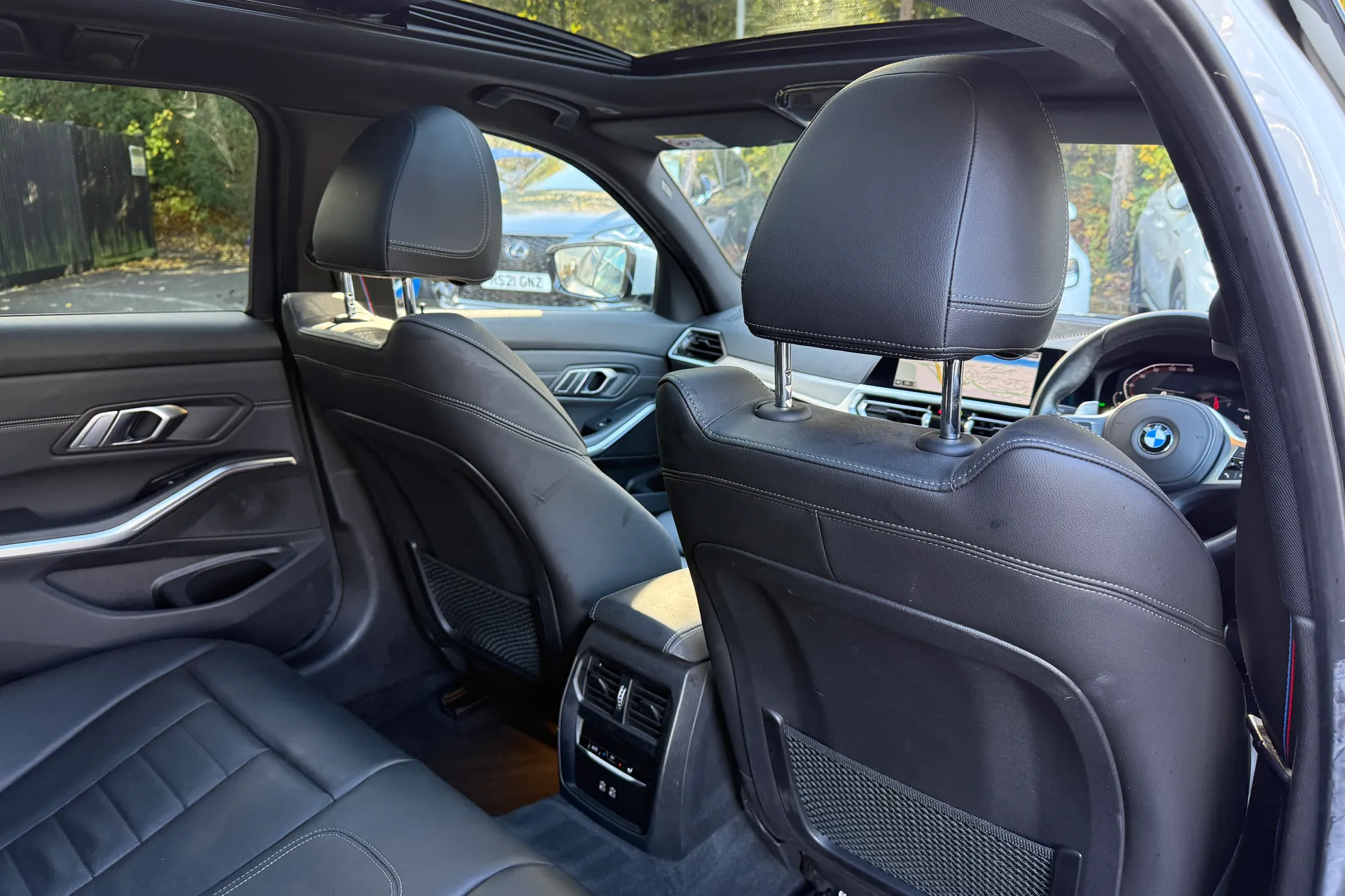 BMW 3 SERIES thumbnail image number 12