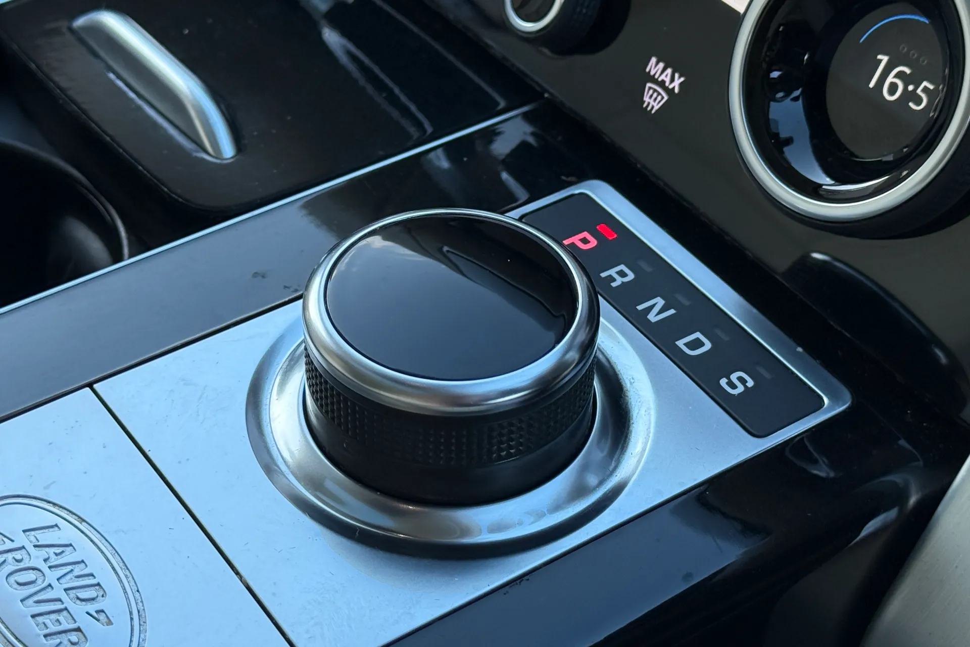 LAND ROVER RANGE ROVER thumbnail image number 19