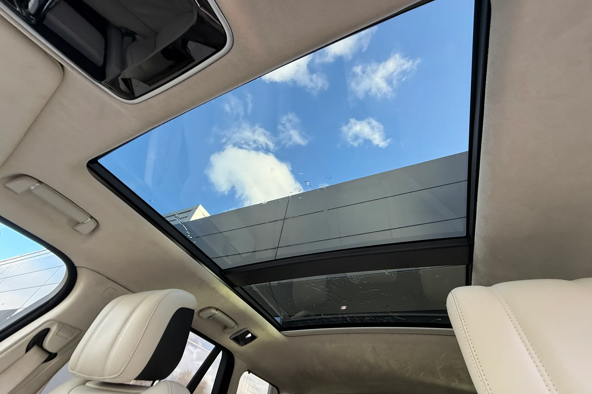 LAND ROVER RANGE ROVER thumbnail image number 5