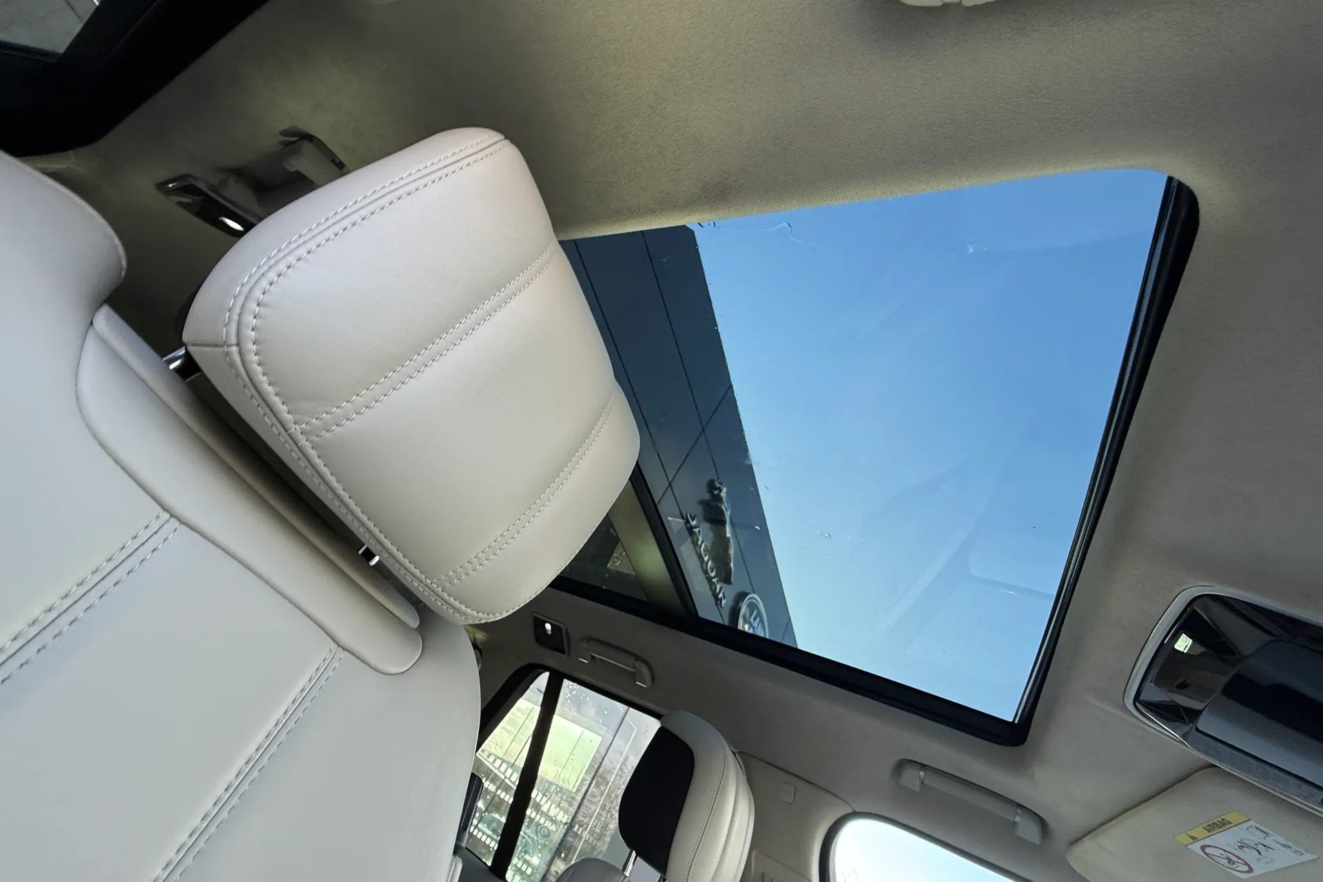 LAND ROVER RANGE ROVER thumbnail image number 34