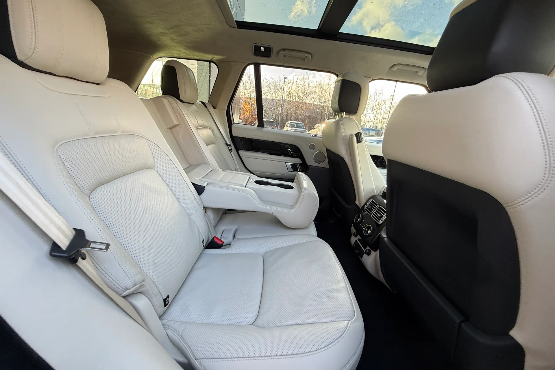 LAND ROVER RANGE ROVER thumbnail image number 38