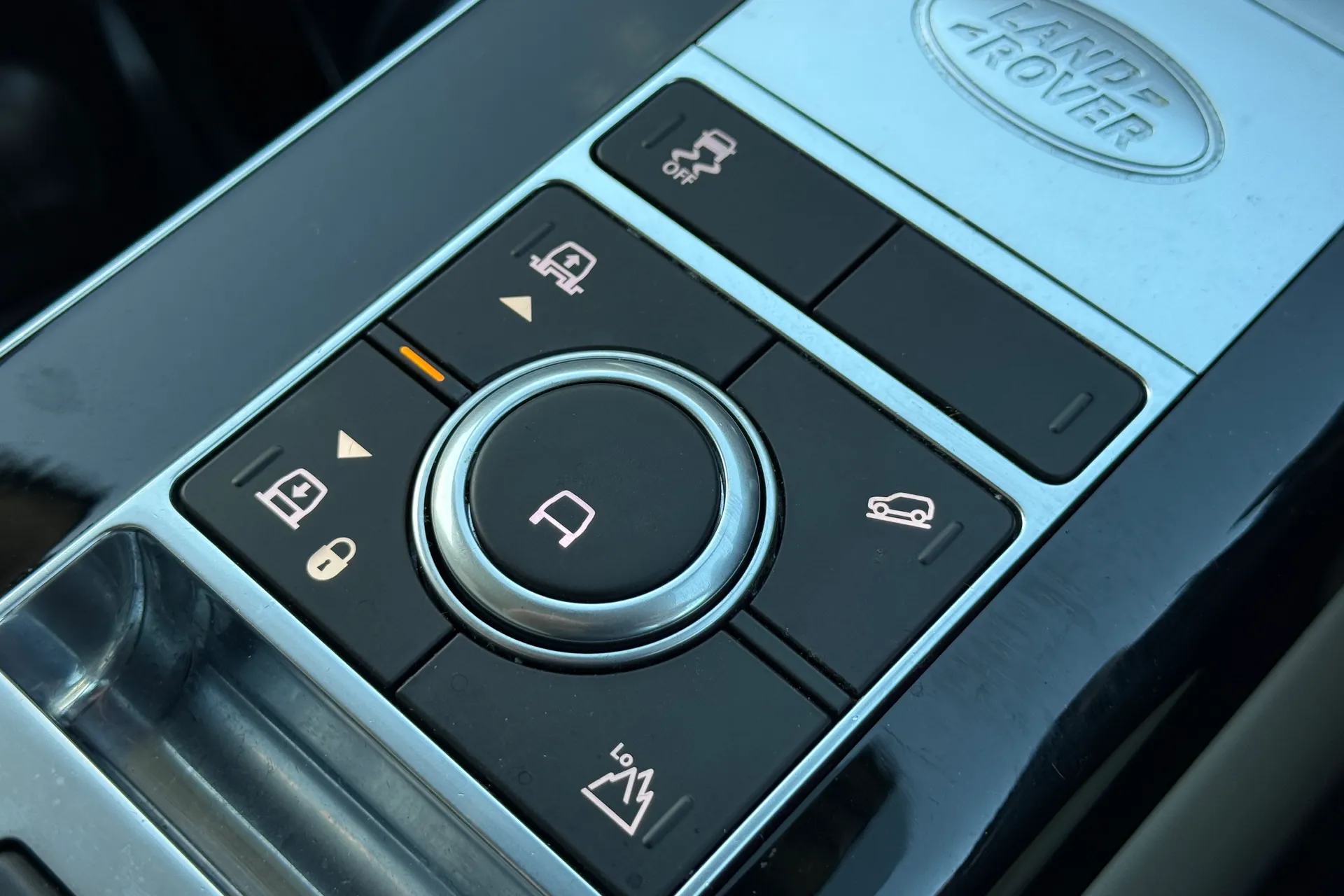 LAND ROVER RANGE ROVER thumbnail image number 20