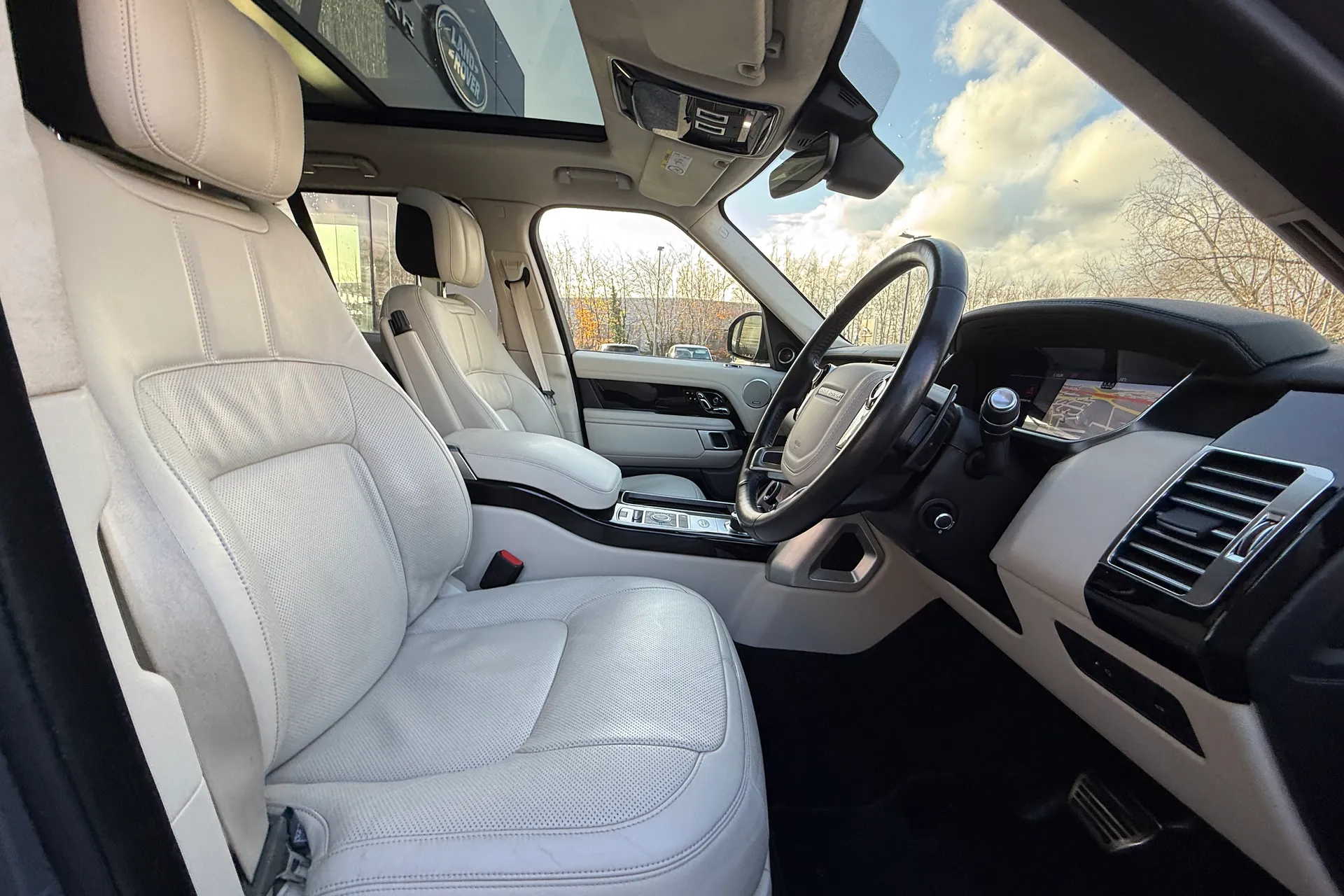 LAND ROVER RANGE ROVER thumbnail image number 9