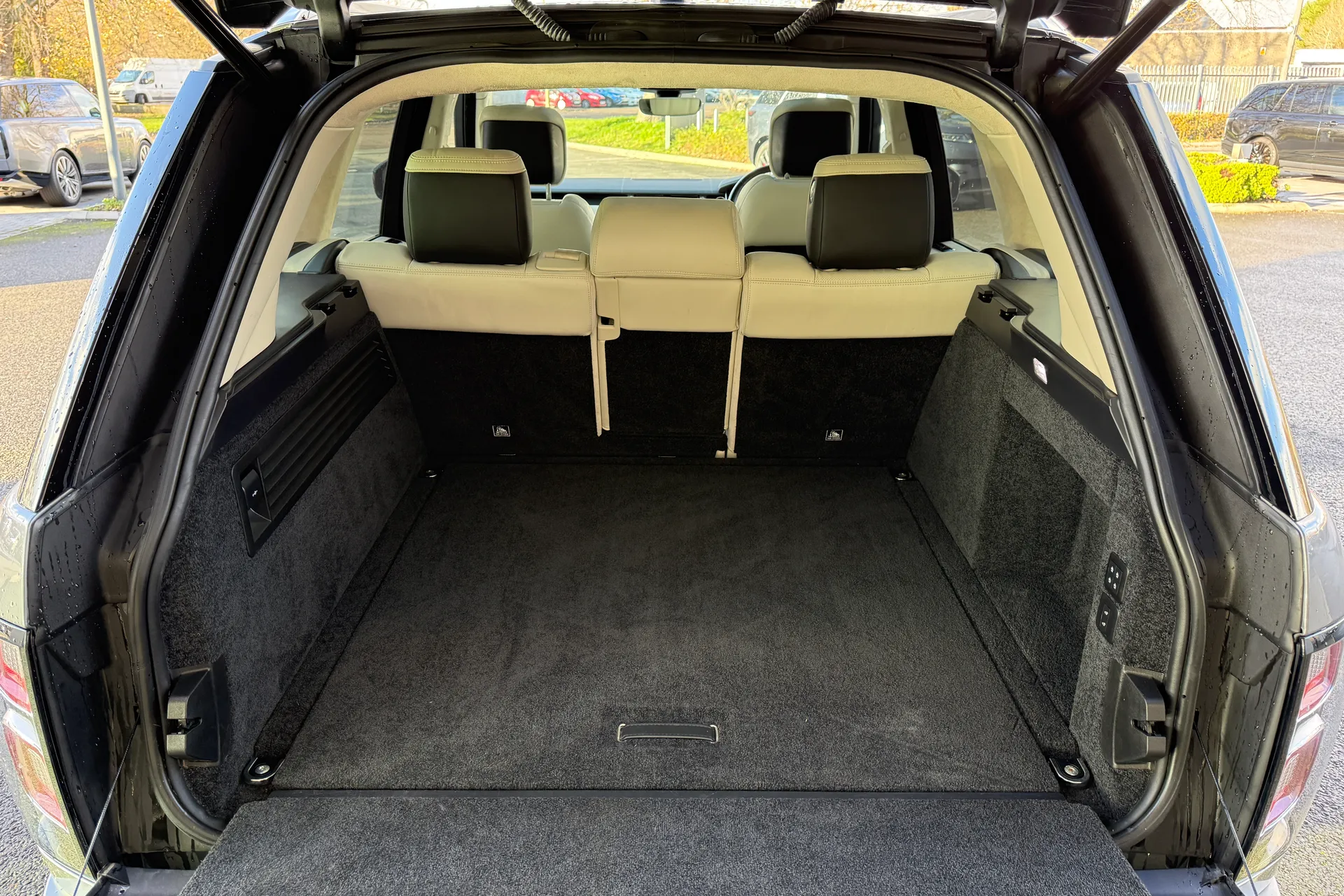 LAND ROVER RANGE ROVER thumbnail image number 37