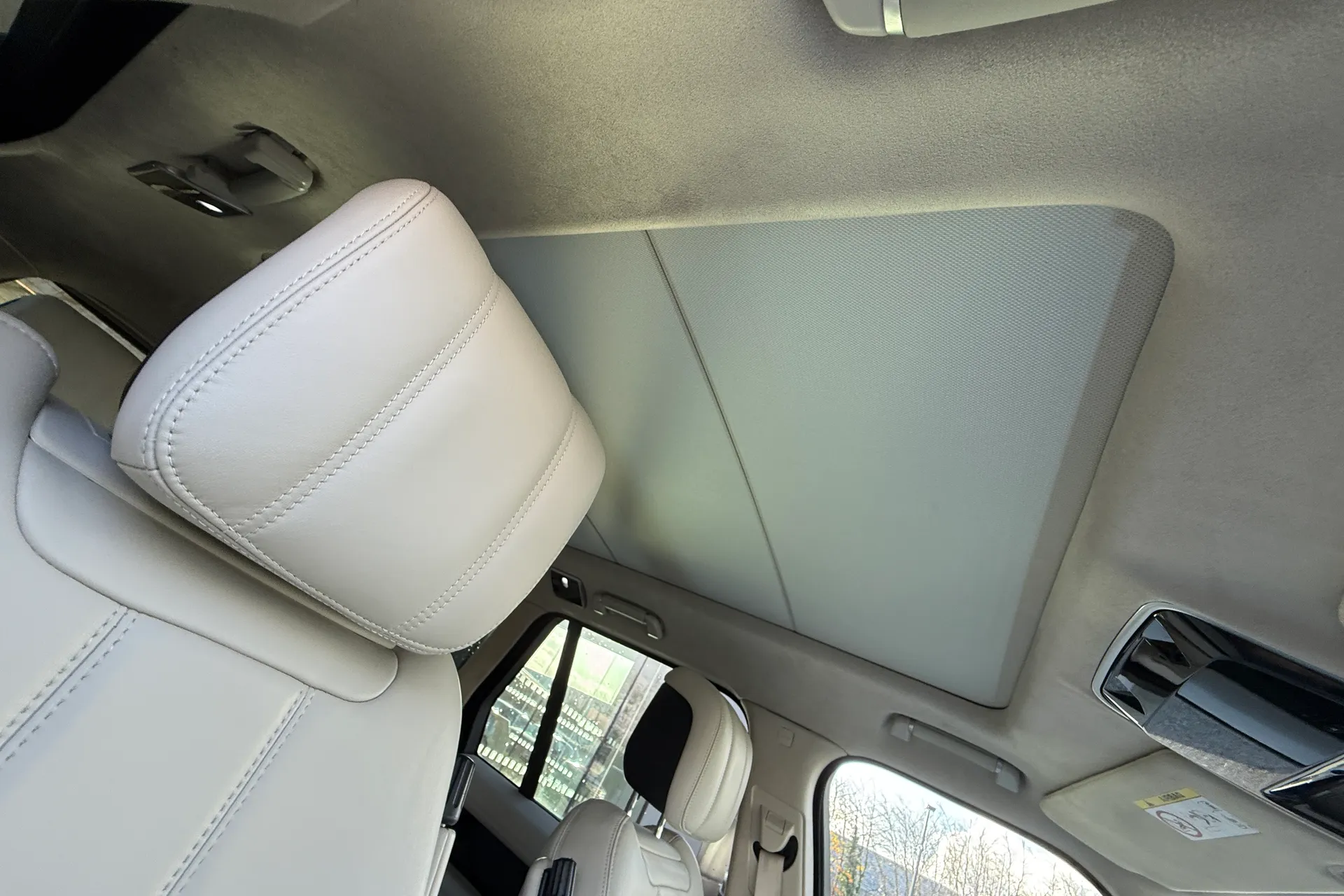 LAND ROVER RANGE ROVER thumbnail image number 35