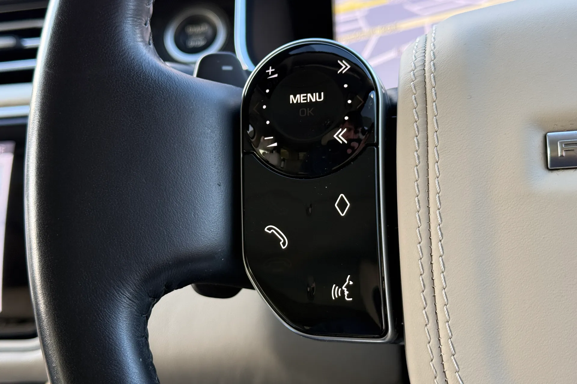 LAND ROVER RANGE ROVER thumbnail image number 24