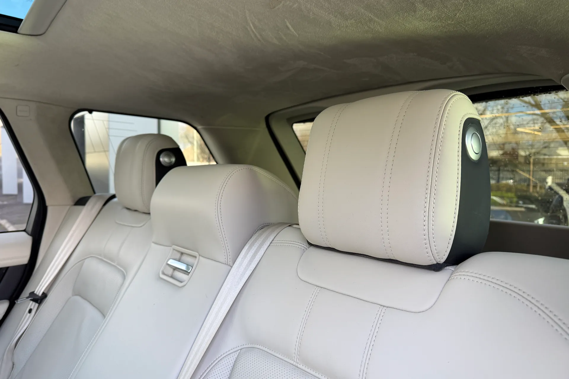 LAND ROVER RANGE ROVER thumbnail image number 47