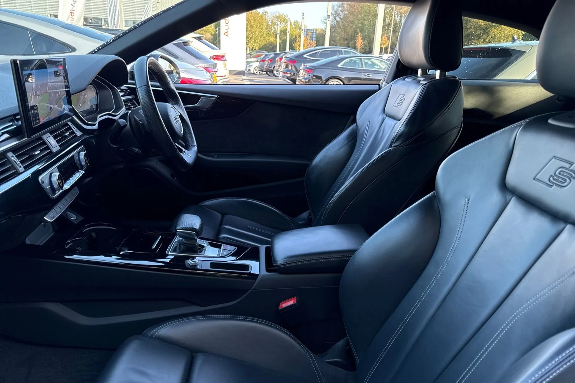 Audi A5 thumbnail image number 28