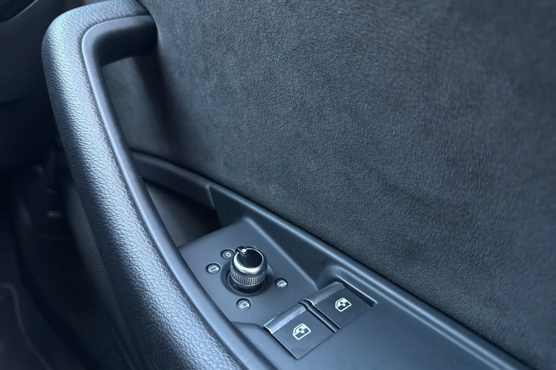 Audi A5 thumbnail image number 41