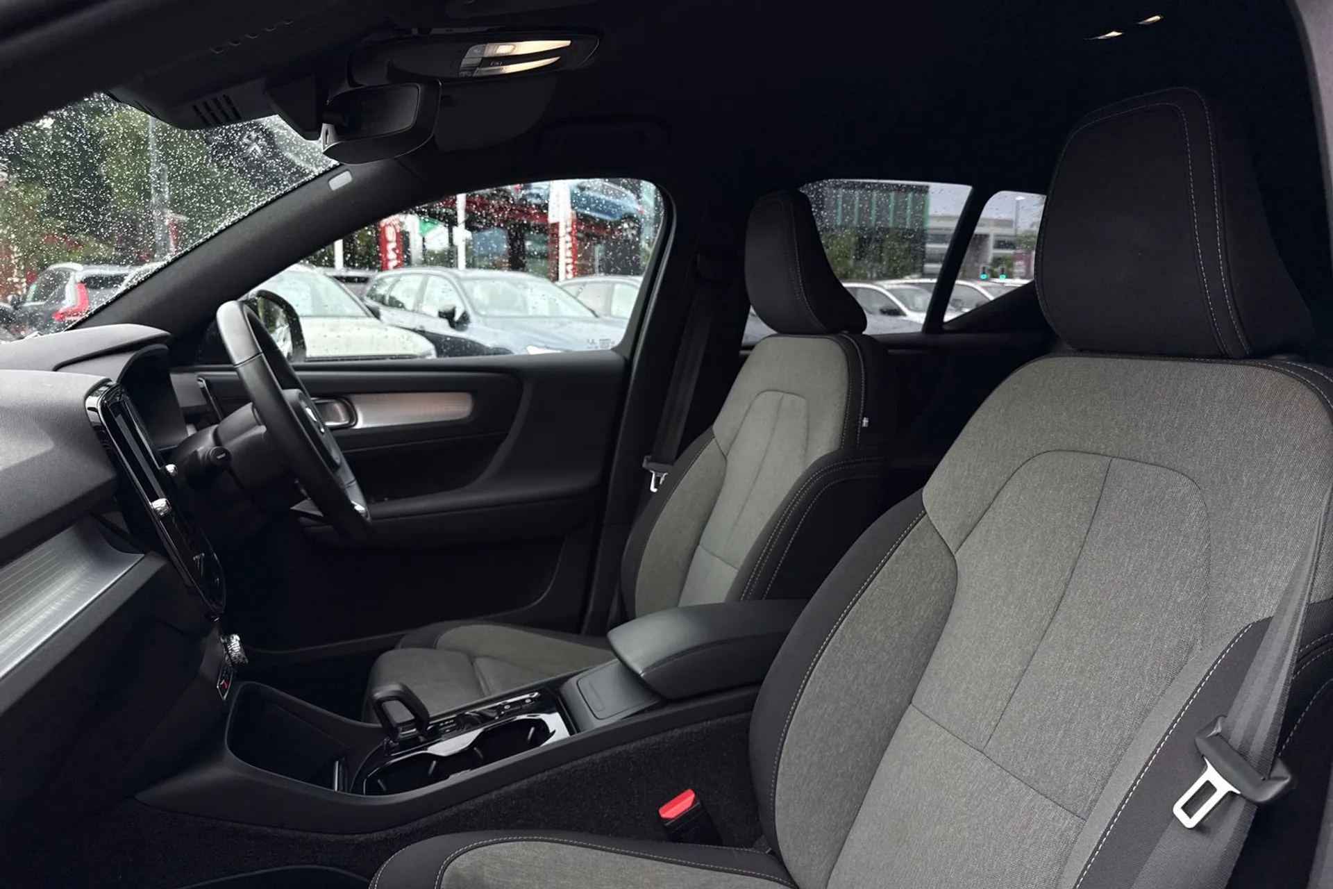 Volvo XC40 thumbnail image number 28