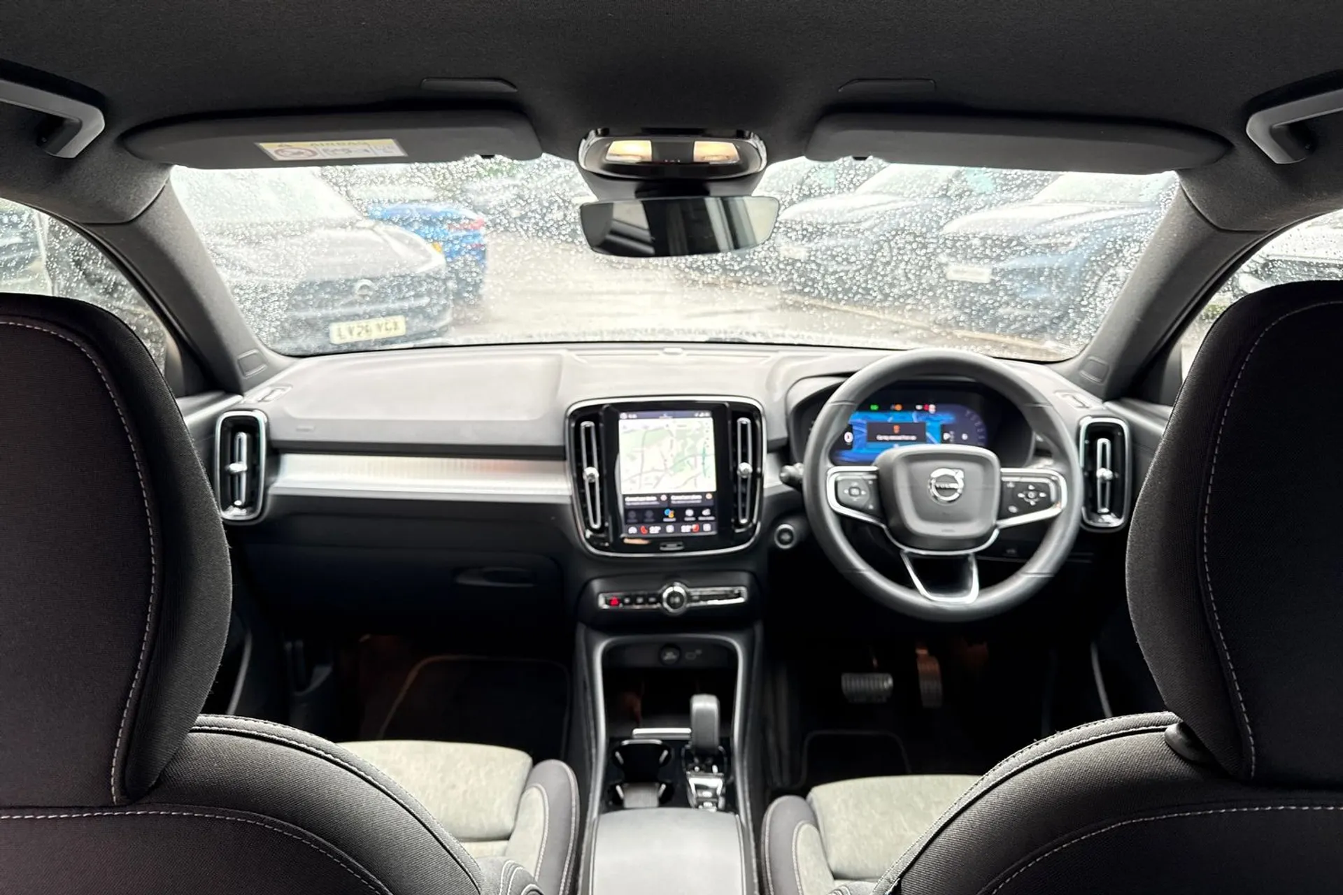 Volvo XC40 thumbnail image number 3