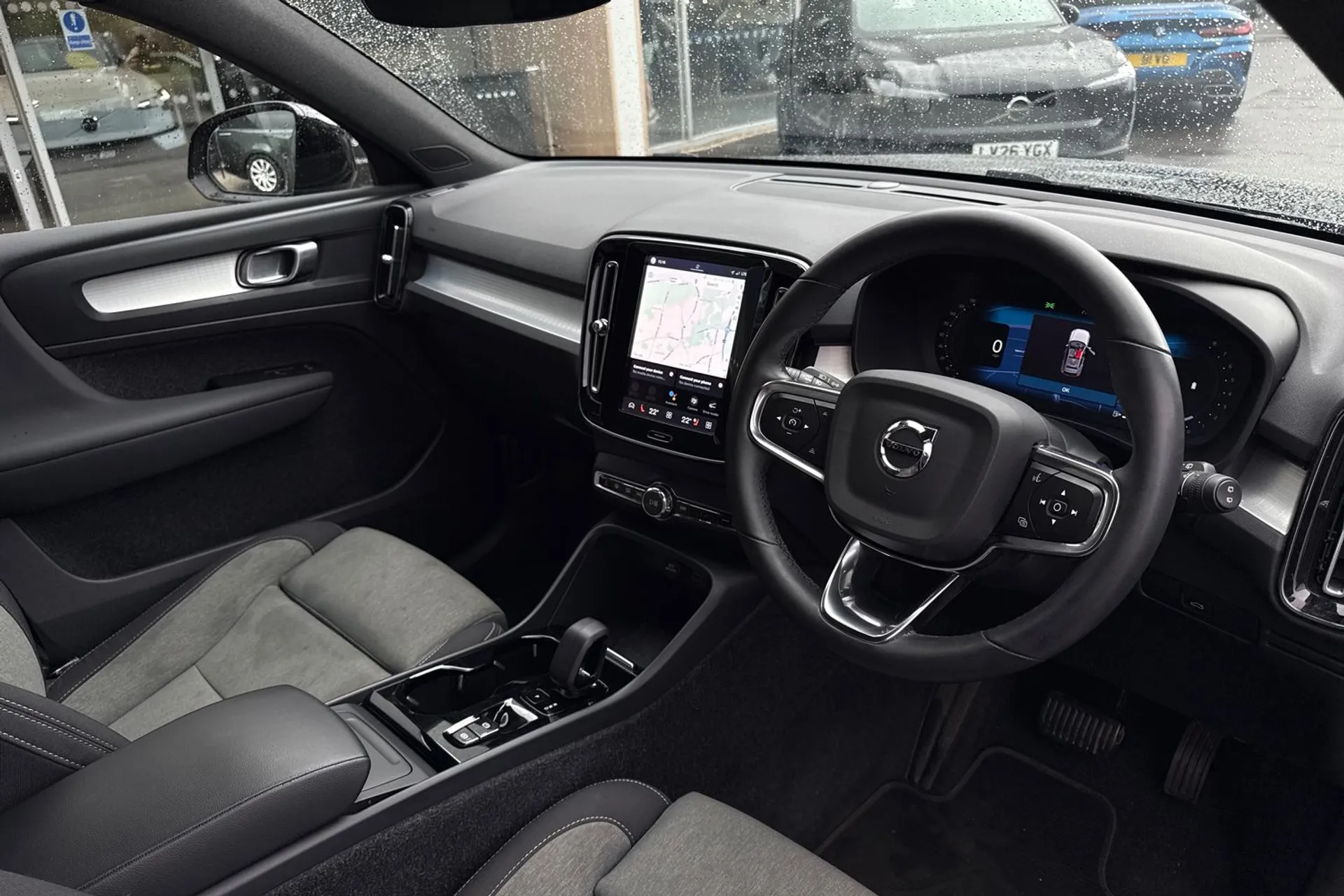 Volvo XC40 thumbnail image number 6