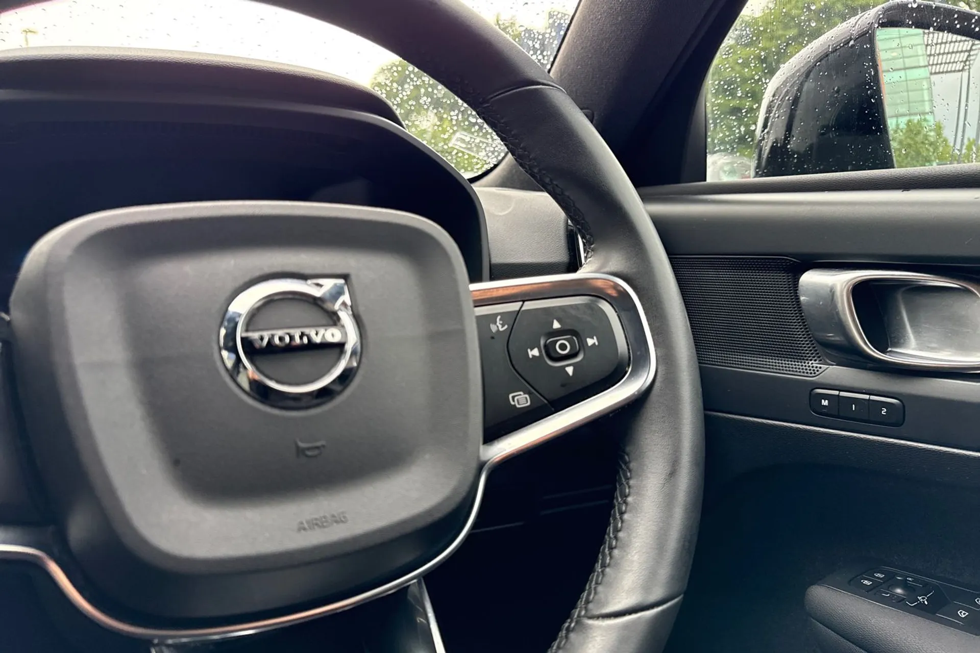Volvo XC40 thumbnail image number 37