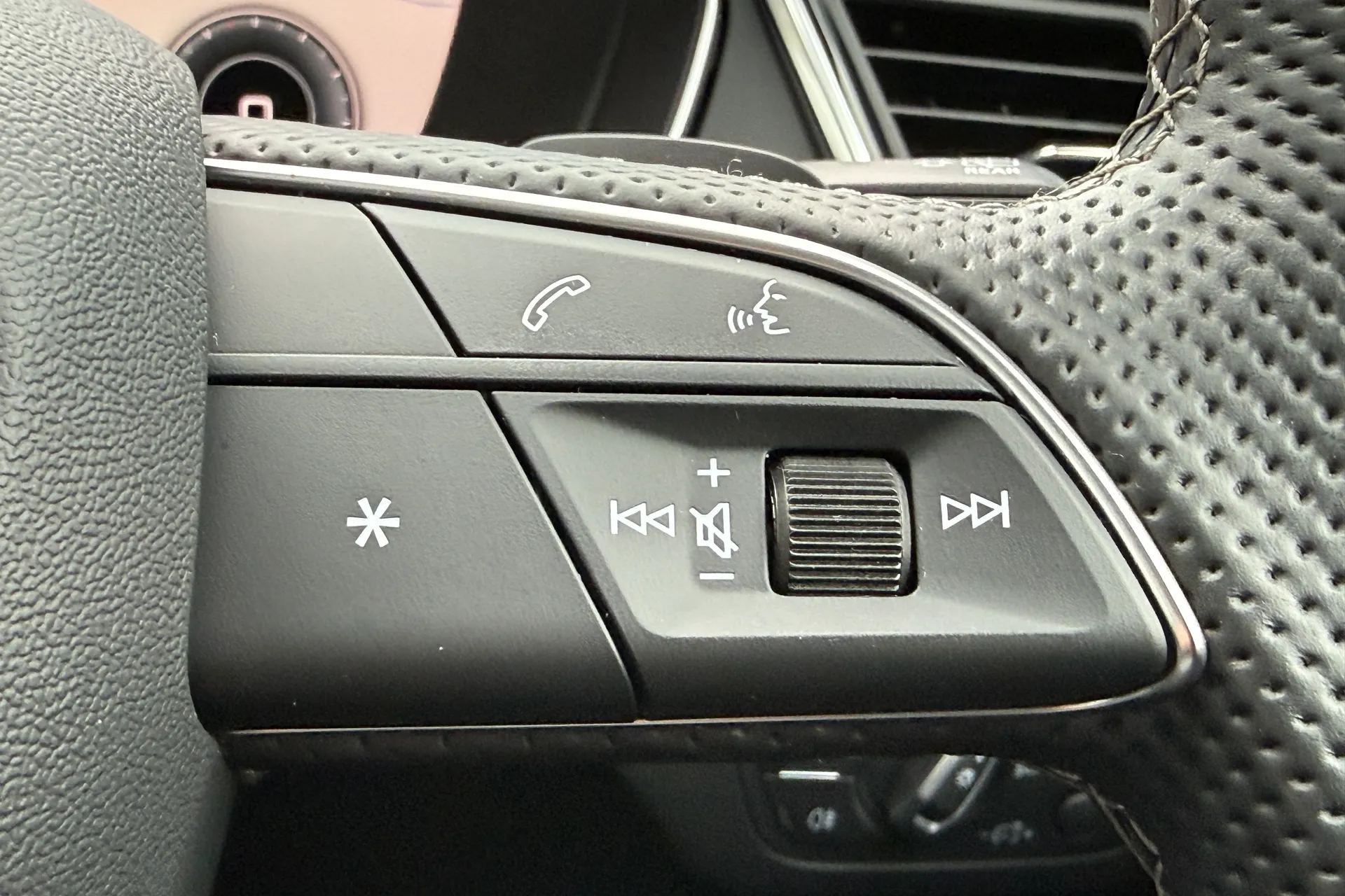 Audi Q5 thumbnail image number 21