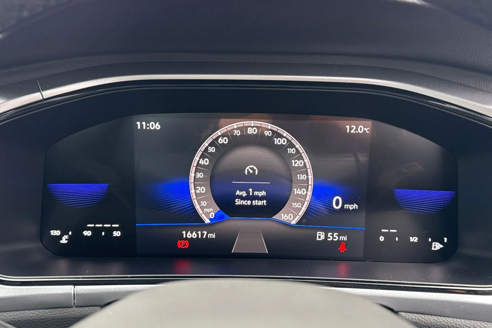 VOLKSWAGEN T-ROC thumbnail image number 48