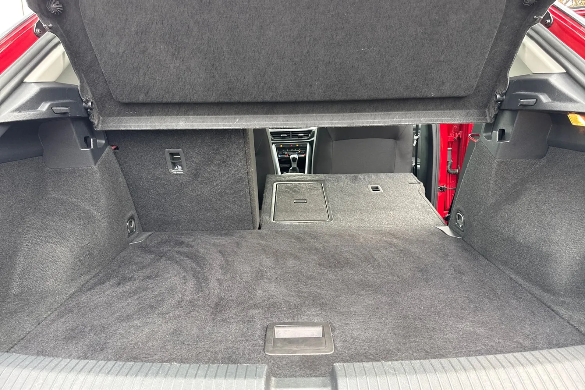 VOLKSWAGEN T-ROC thumbnail image number 20