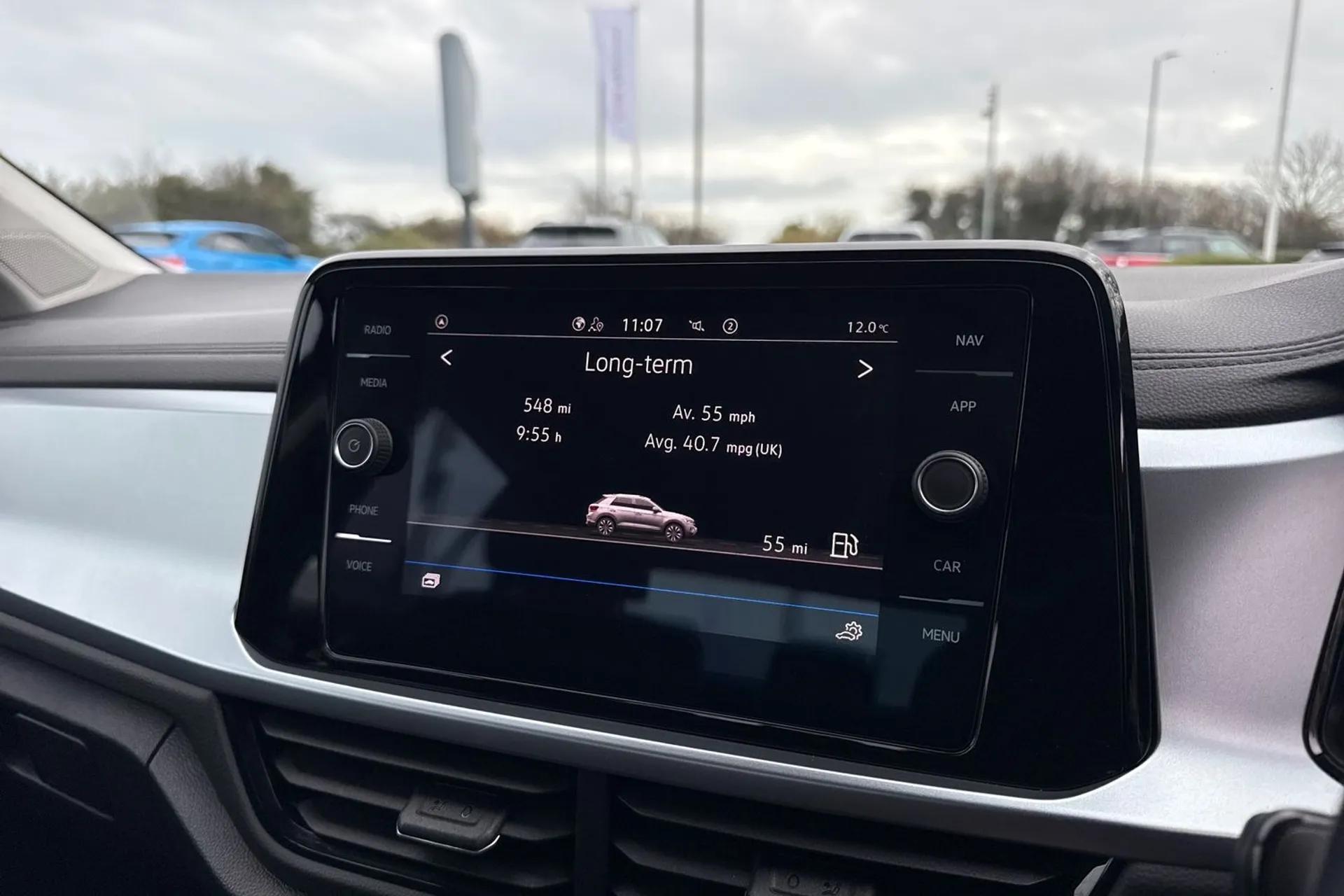 VOLKSWAGEN T-ROC thumbnail image number 39