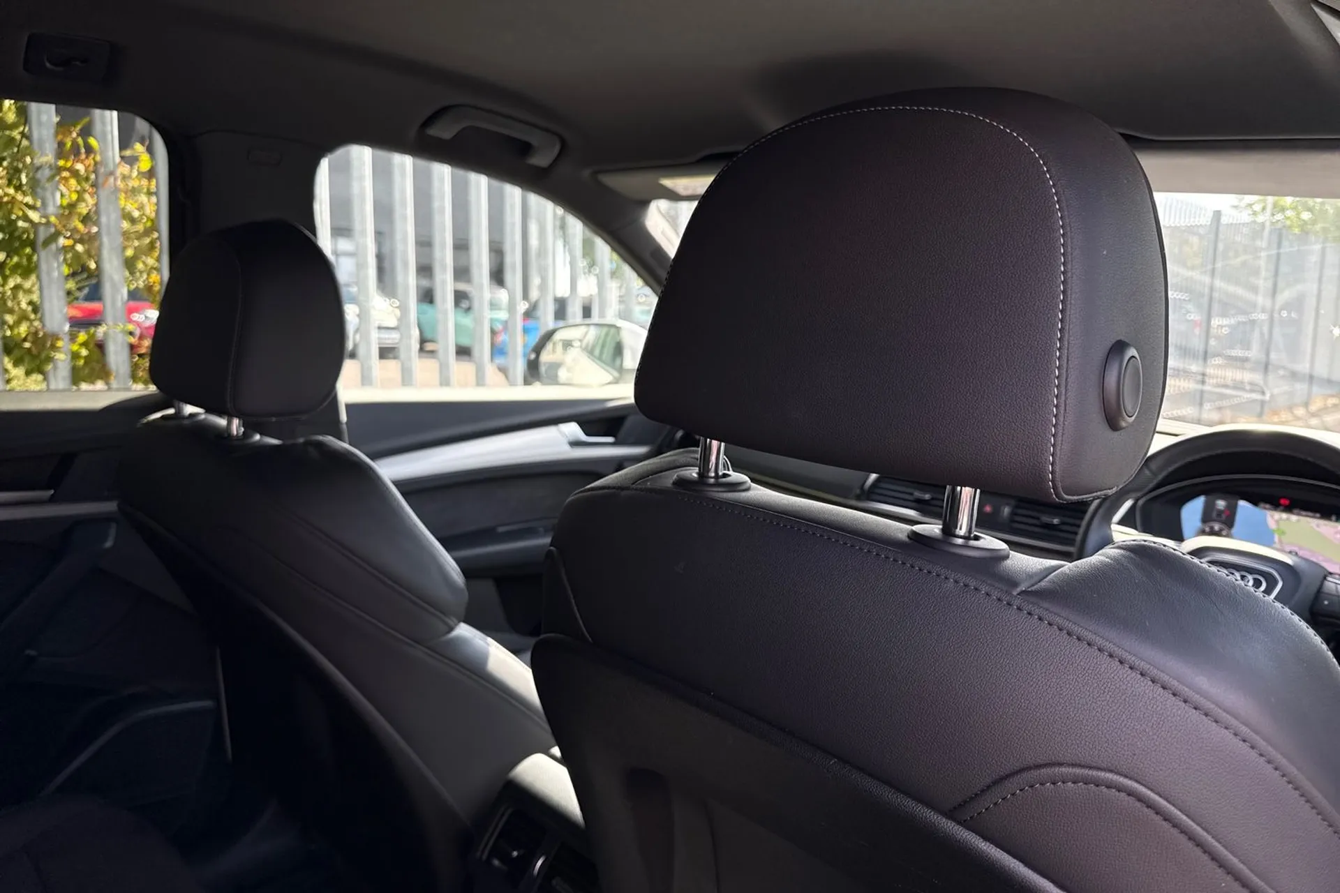 Audi Q5 thumbnail image number 24