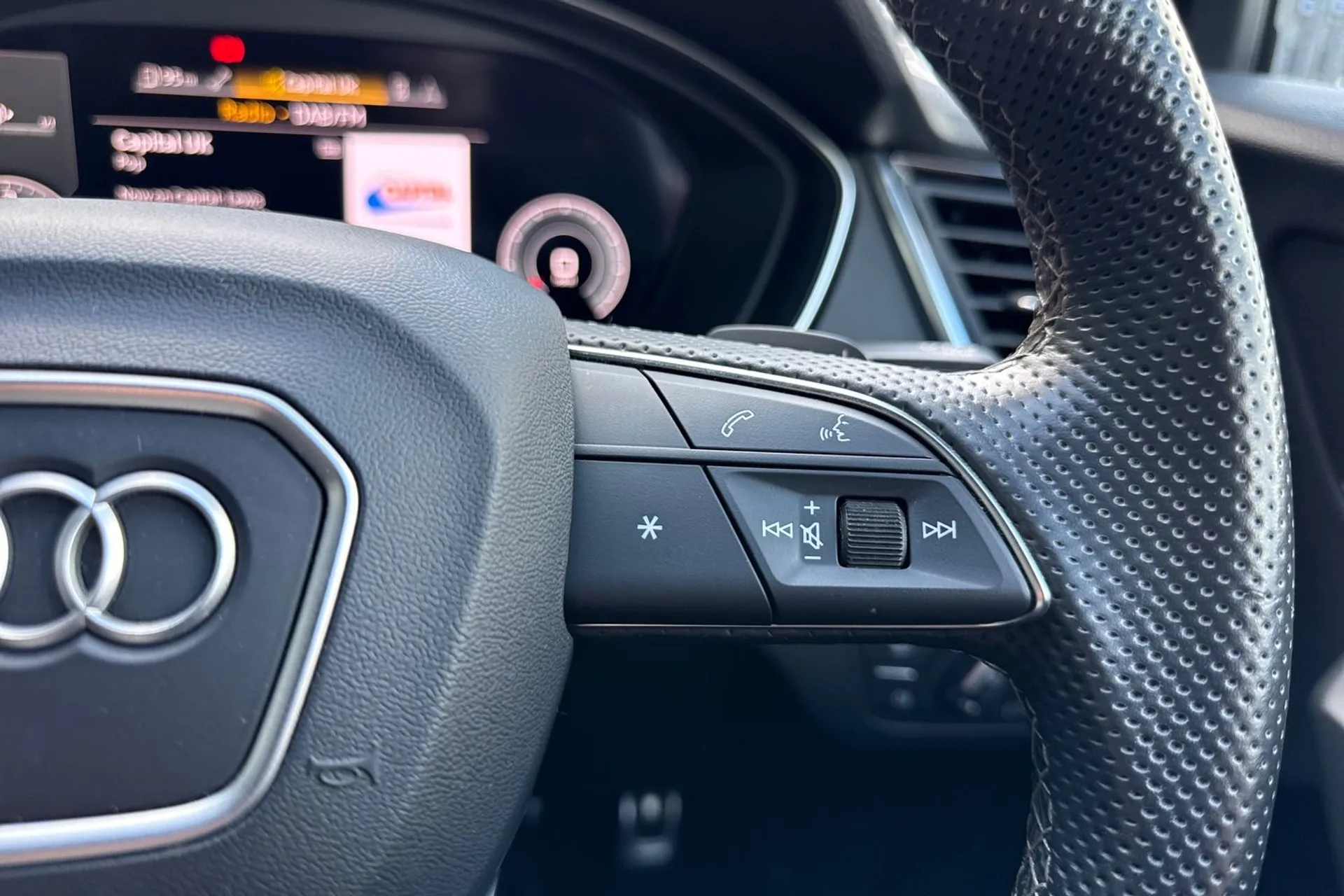 Audi Q5 thumbnail image number 42