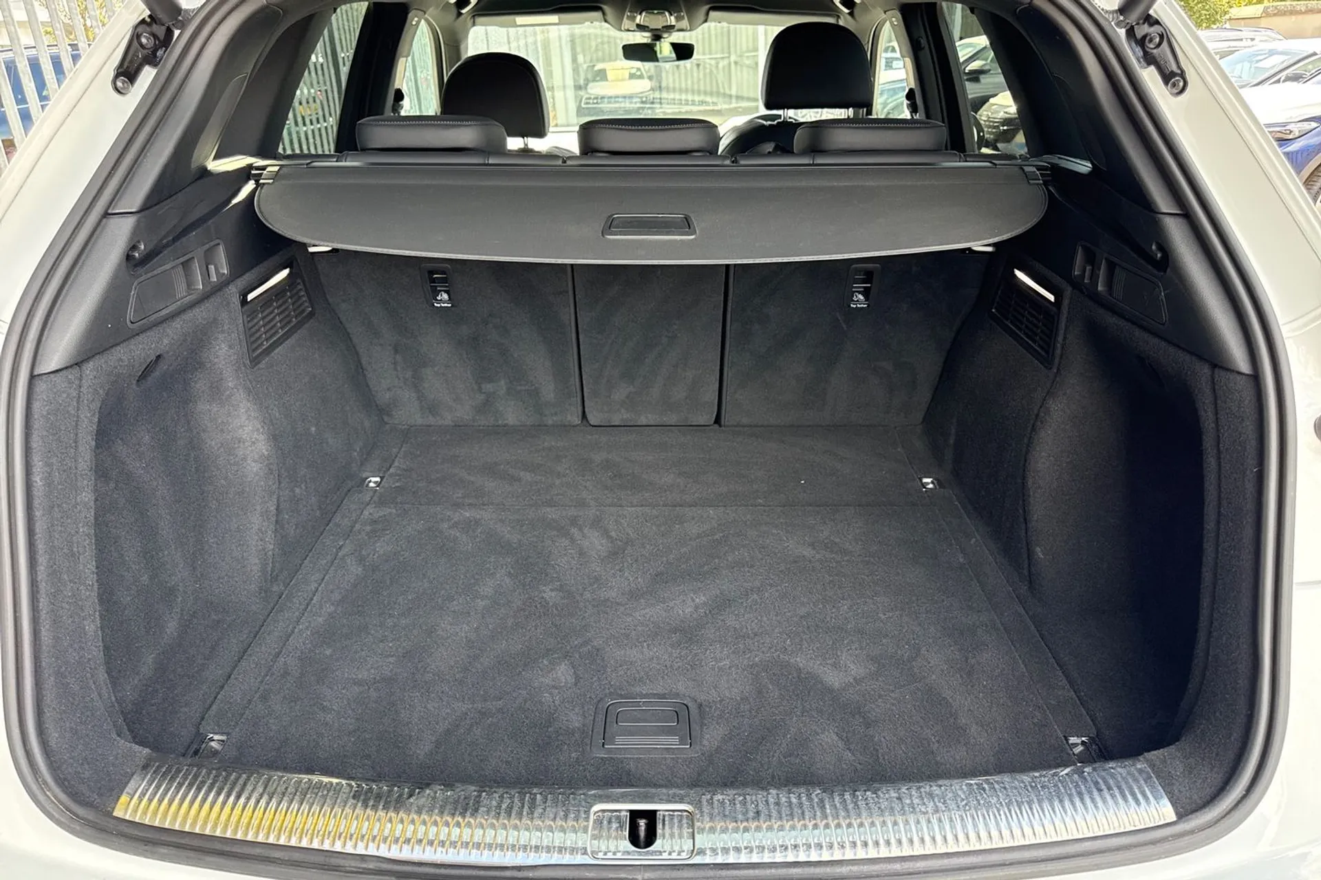 Audi Q5 thumbnail image number 18