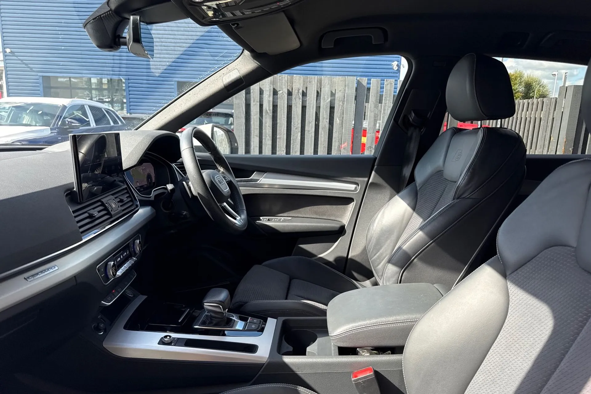 Audi Q5 thumbnail image number 30