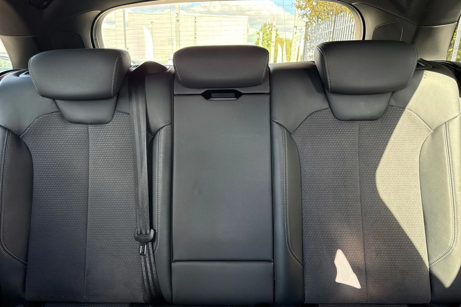 Audi Q5 thumbnail image number 34