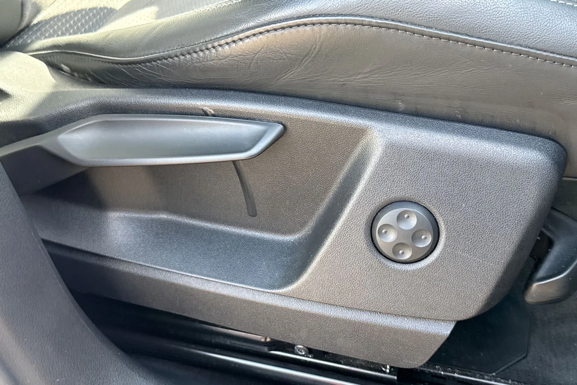 Audi Q5 thumbnail image number 48