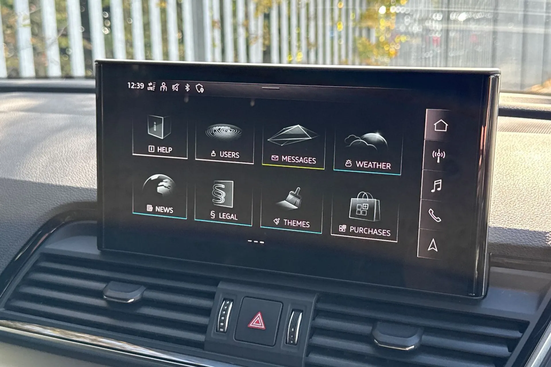 Audi Q5 thumbnail image number 35