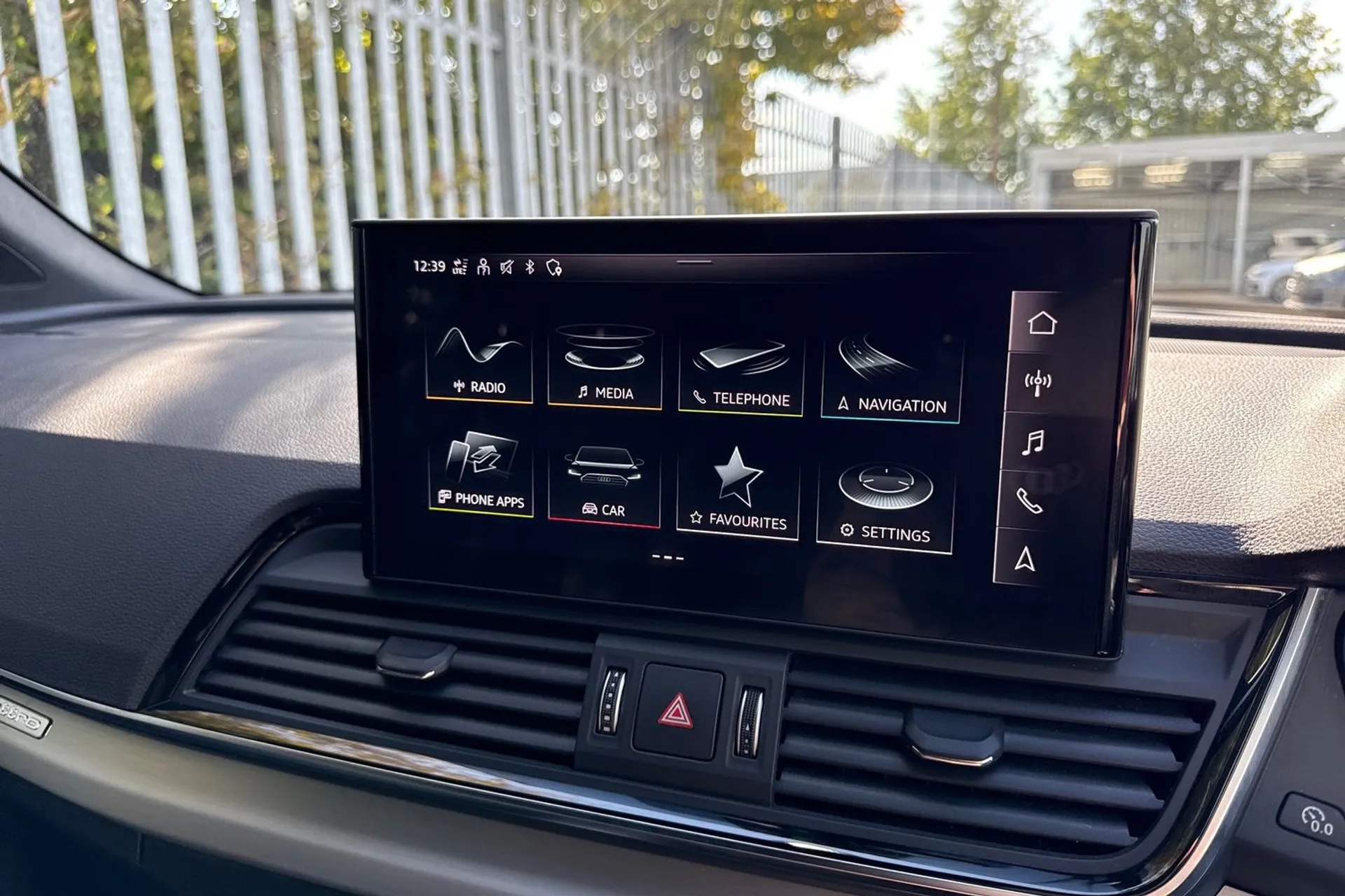 Audi Q5 thumbnail image number 38