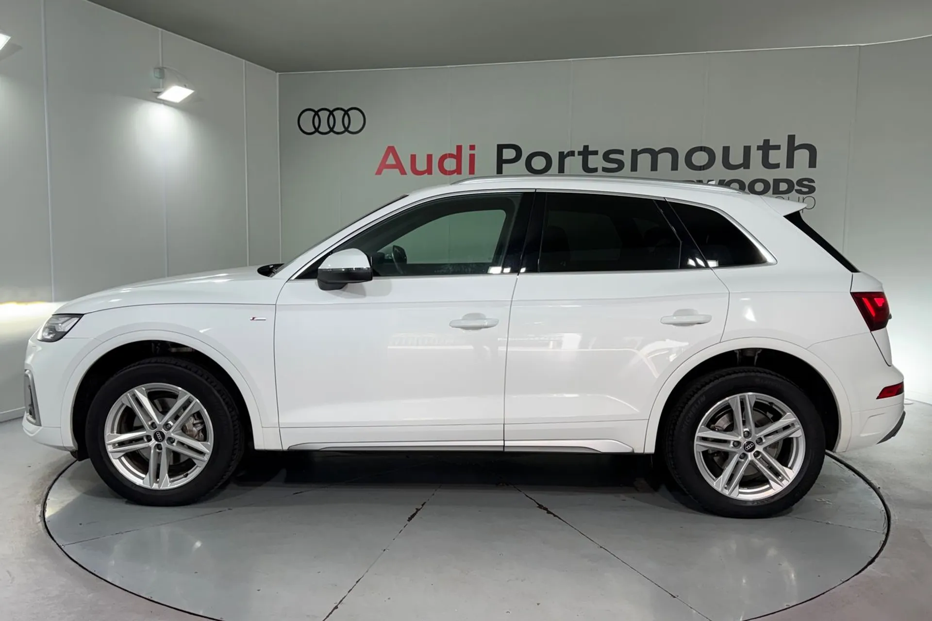 Audi Q5 thumbnail image number 11