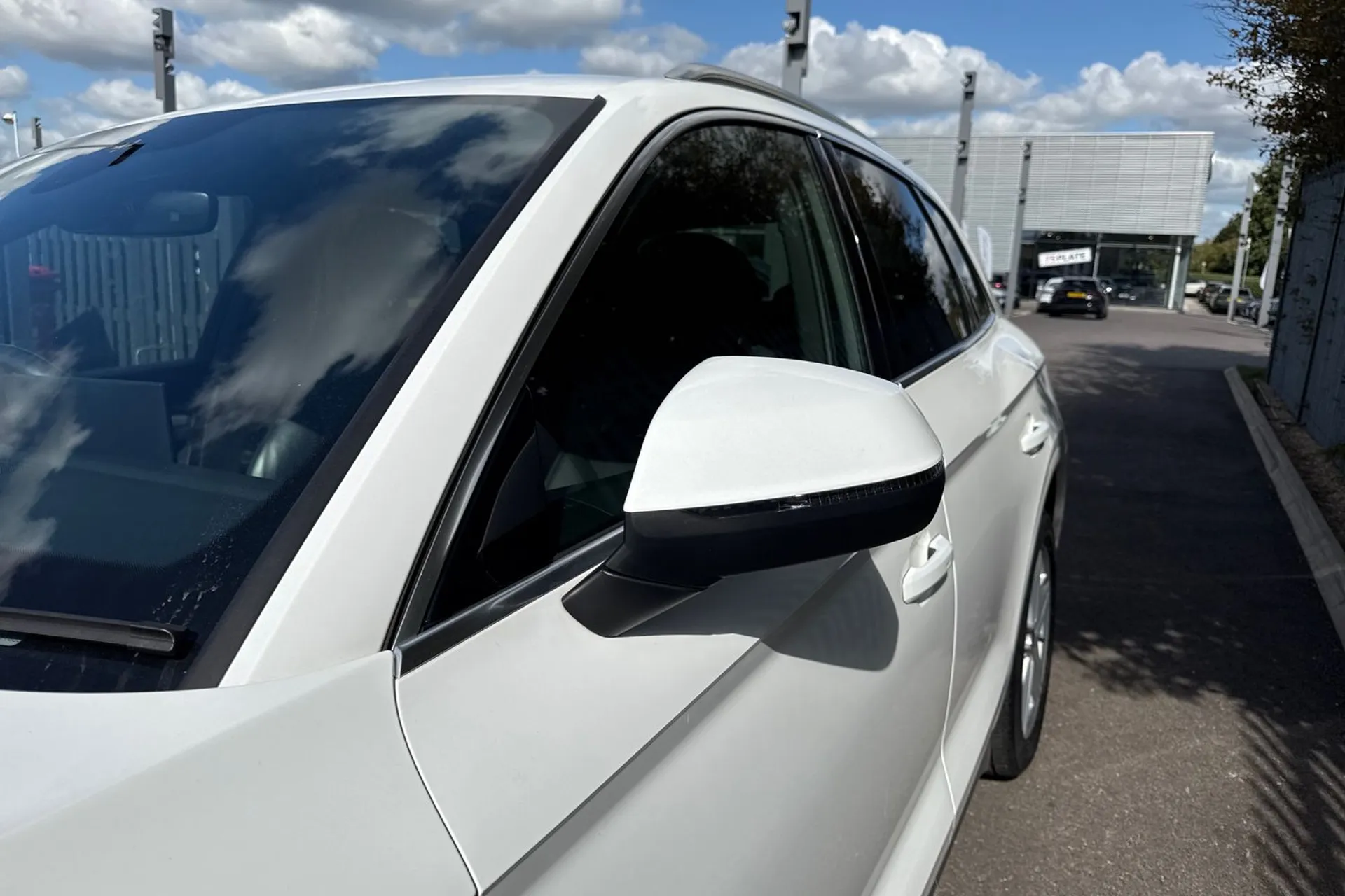 Audi Q5 thumbnail image number 16