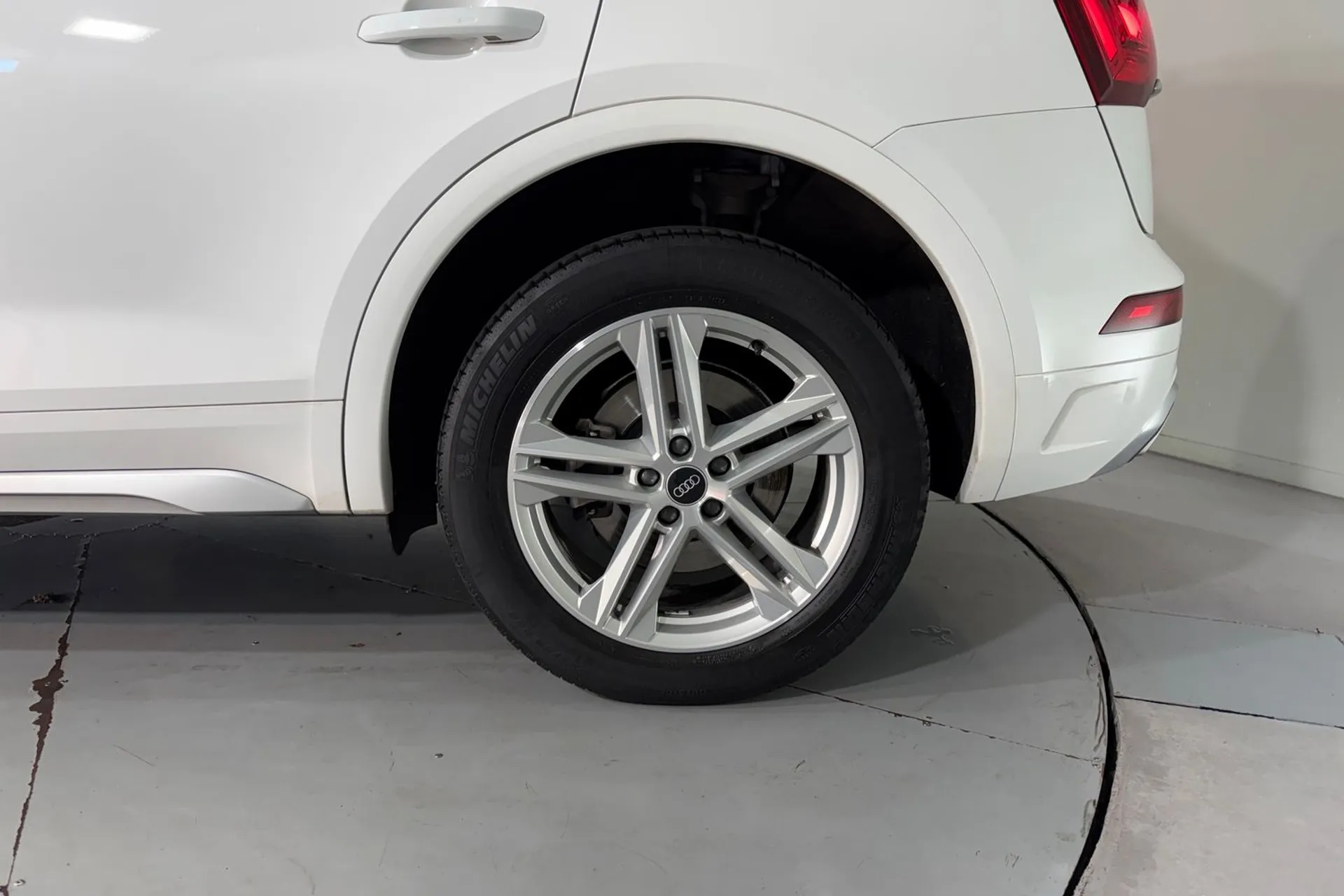 Audi Q5 thumbnail image number 12