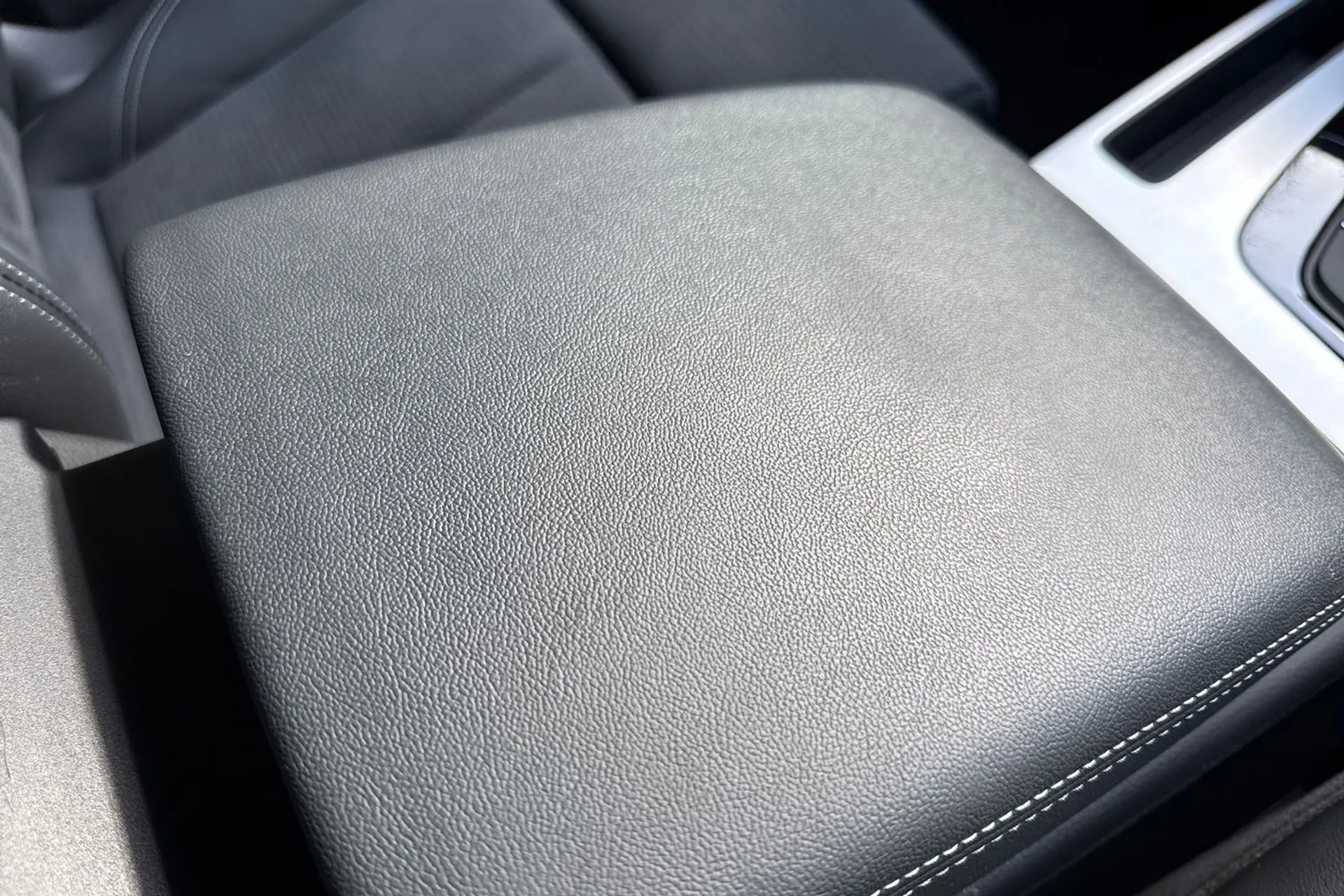 Audi Q5 thumbnail image number 44