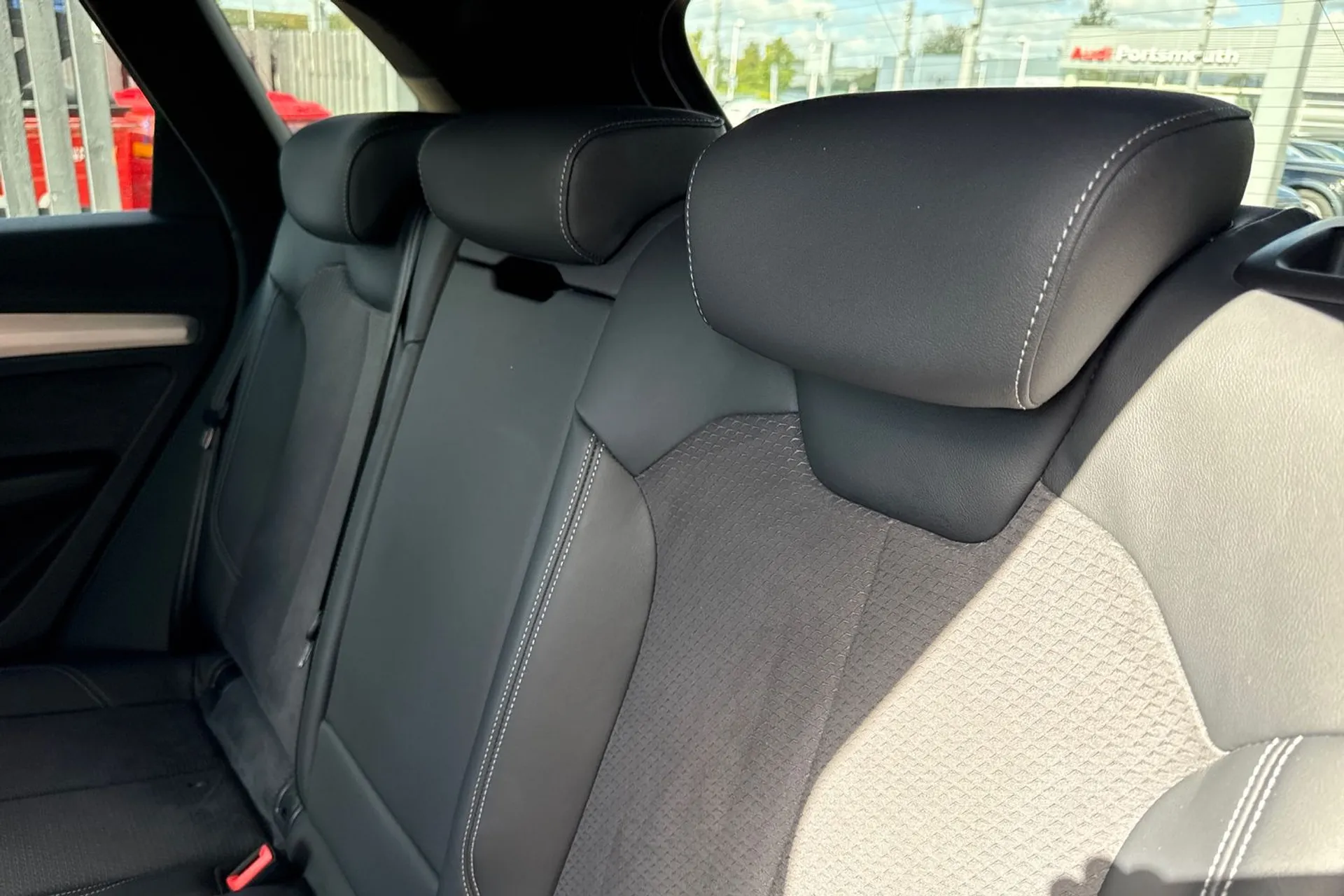 Audi Q5 thumbnail image number 32