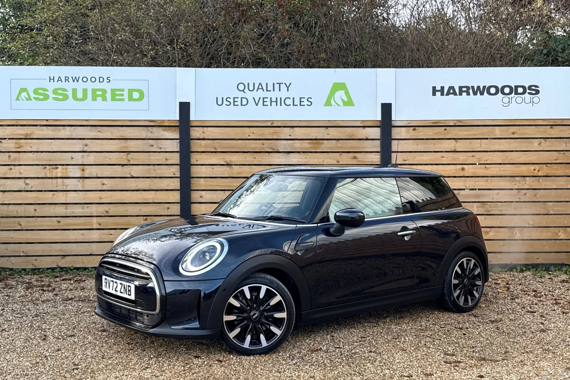 MINI HATCHBACK thumbnail image number 12