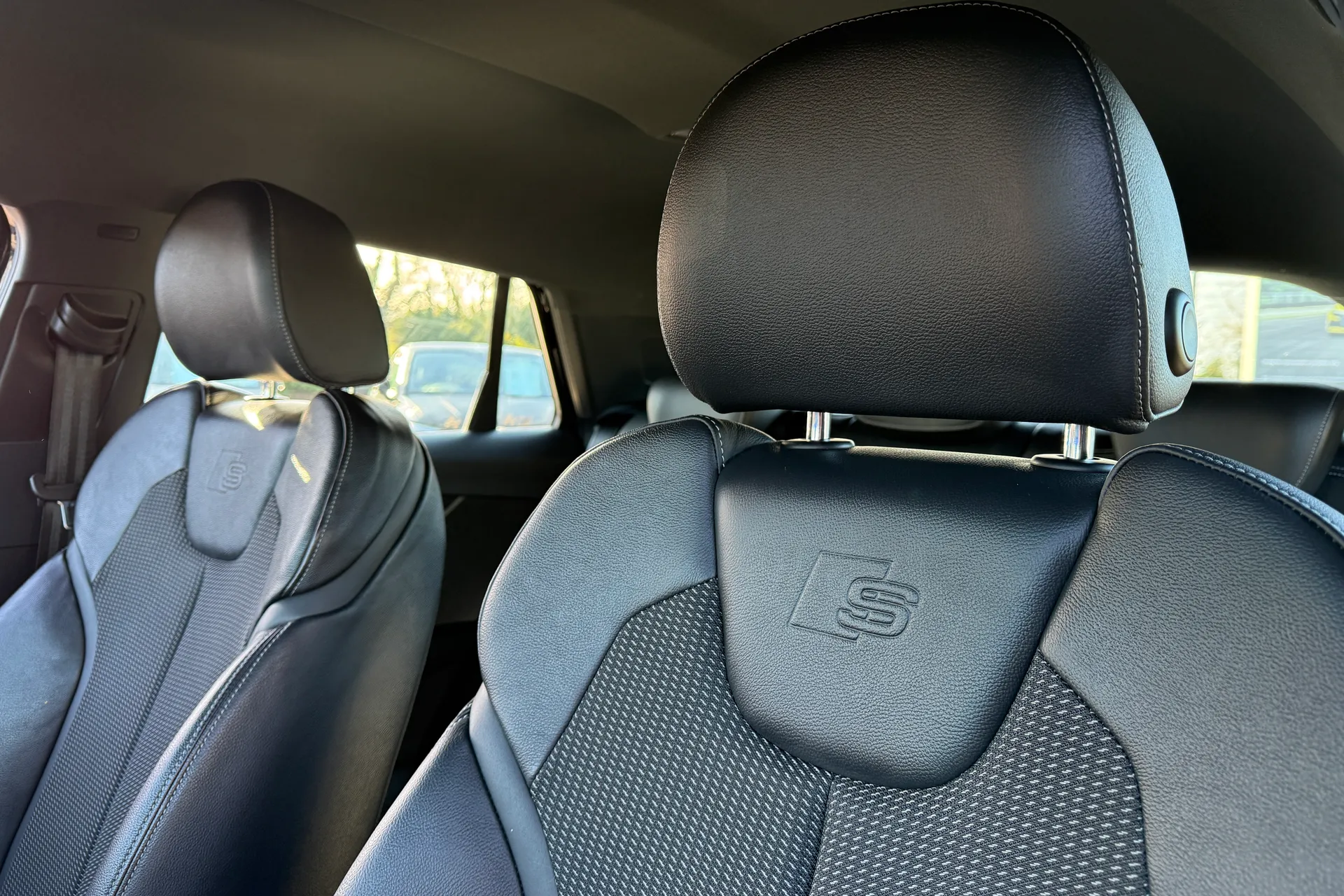 Audi Q2 thumbnail image number 27