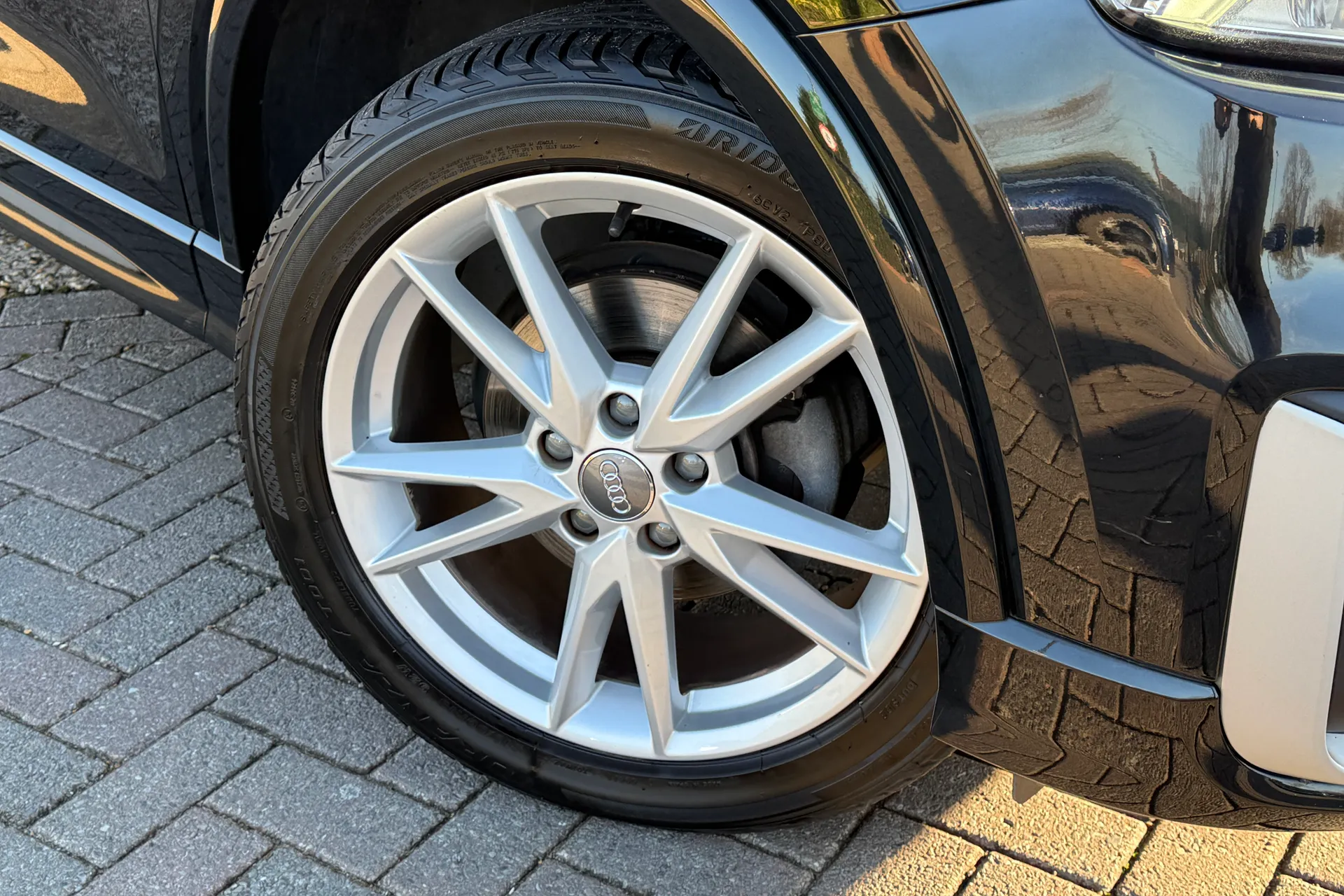 Audi Q2 thumbnail image number 7