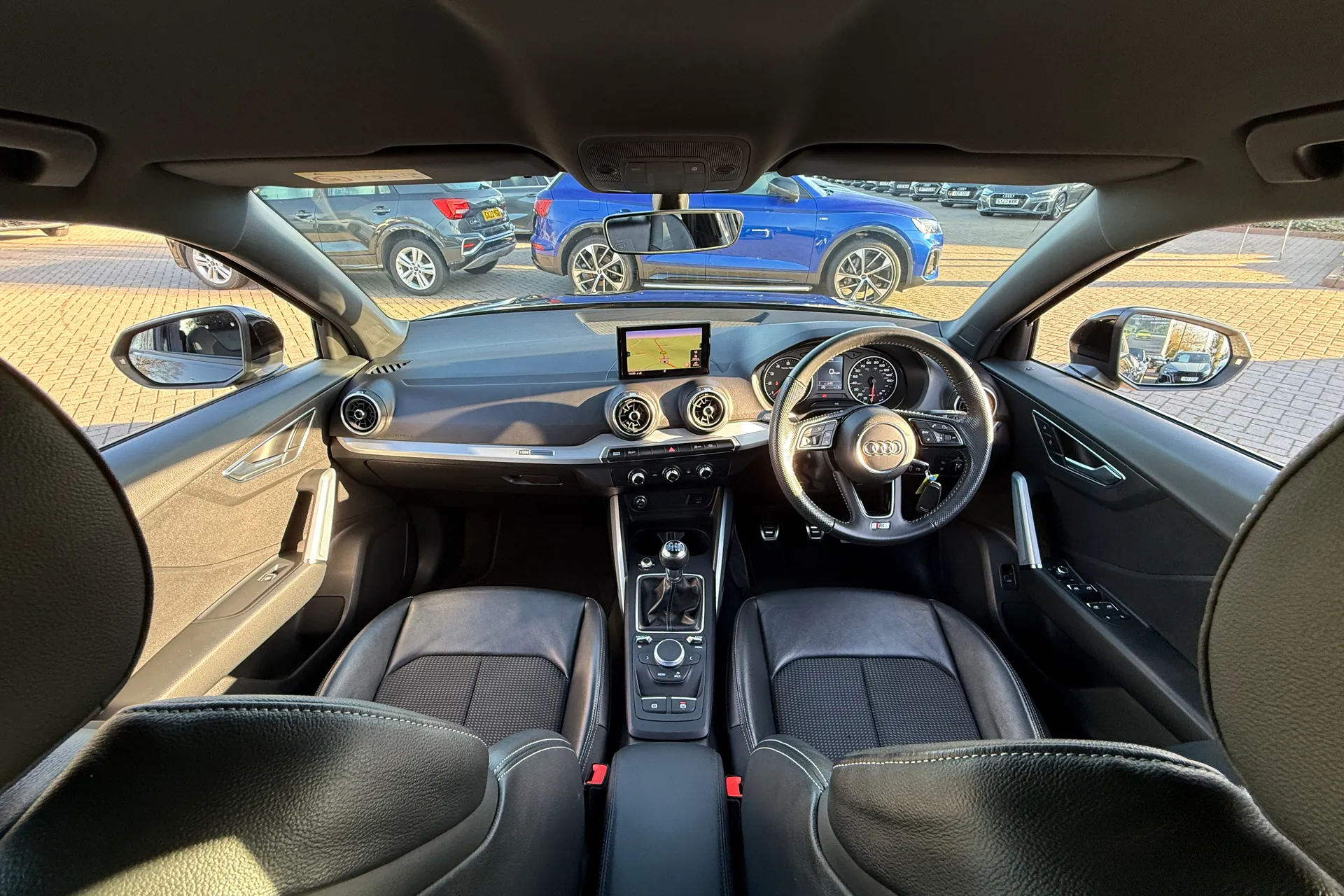 Audi Q2 thumbnail image number 3