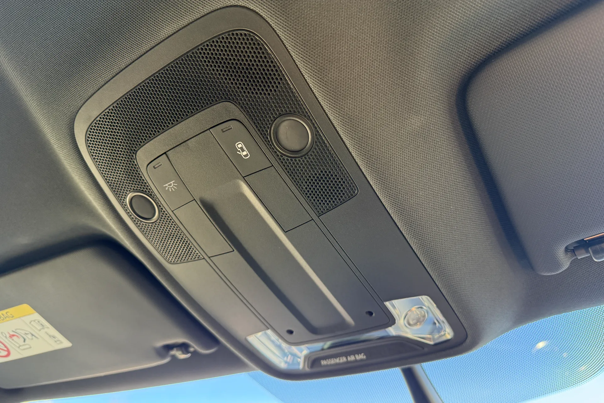 Audi Q2 thumbnail image number 16