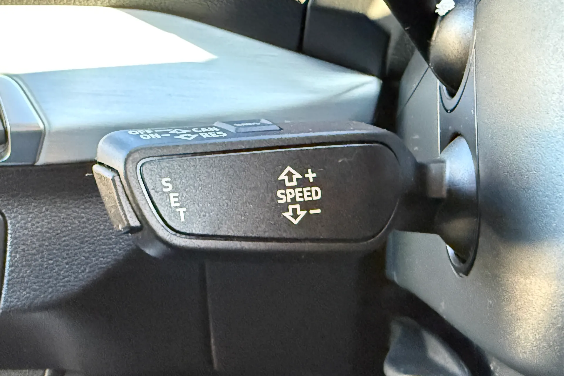 Audi Q2 thumbnail image number 14