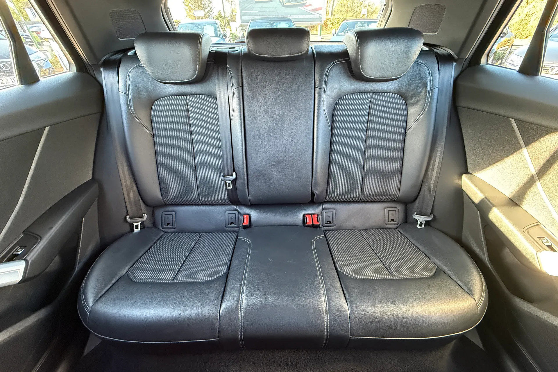 Audi Q2 thumbnail image number 34