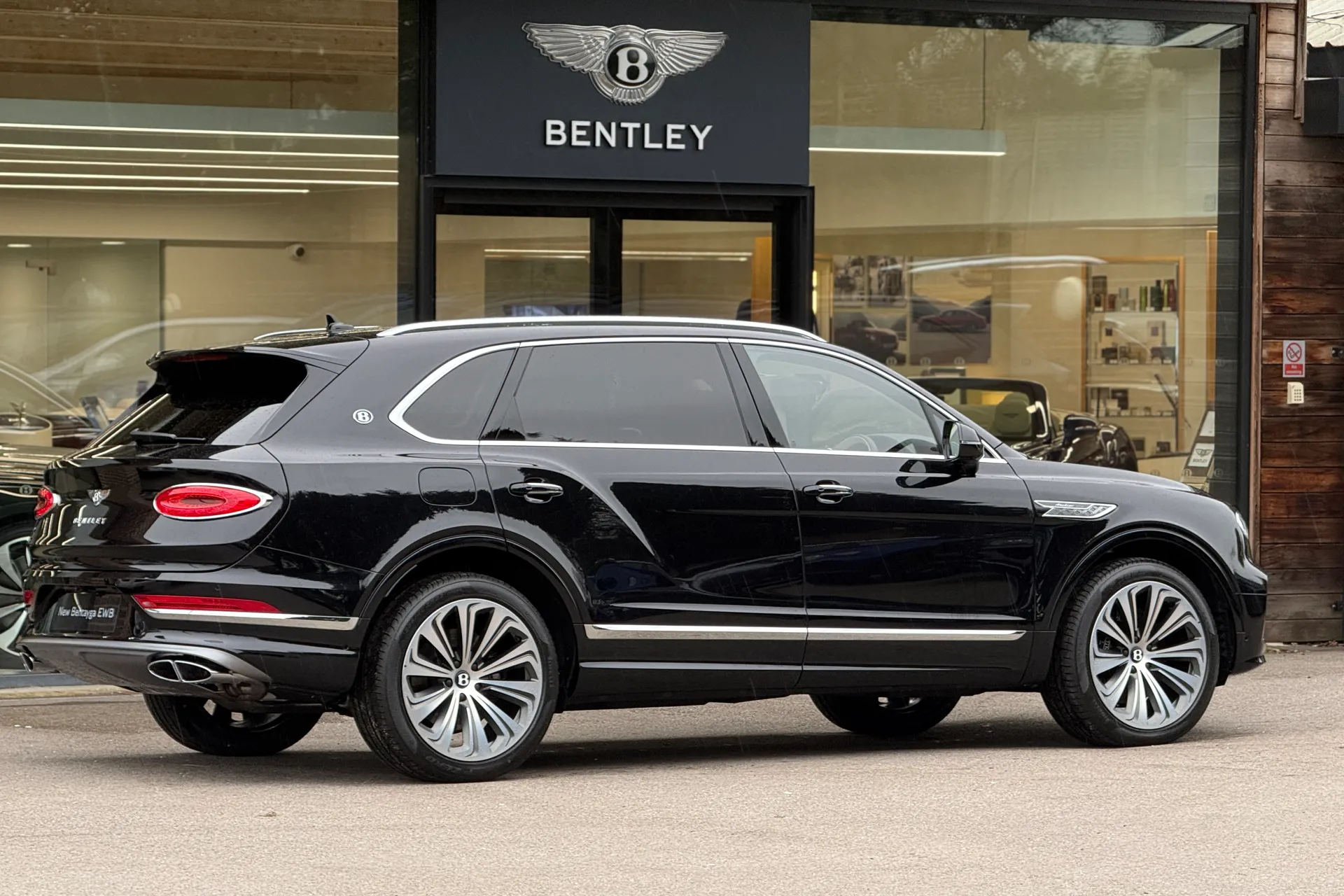 Bentley BENTAYGA thumbnail image number 6