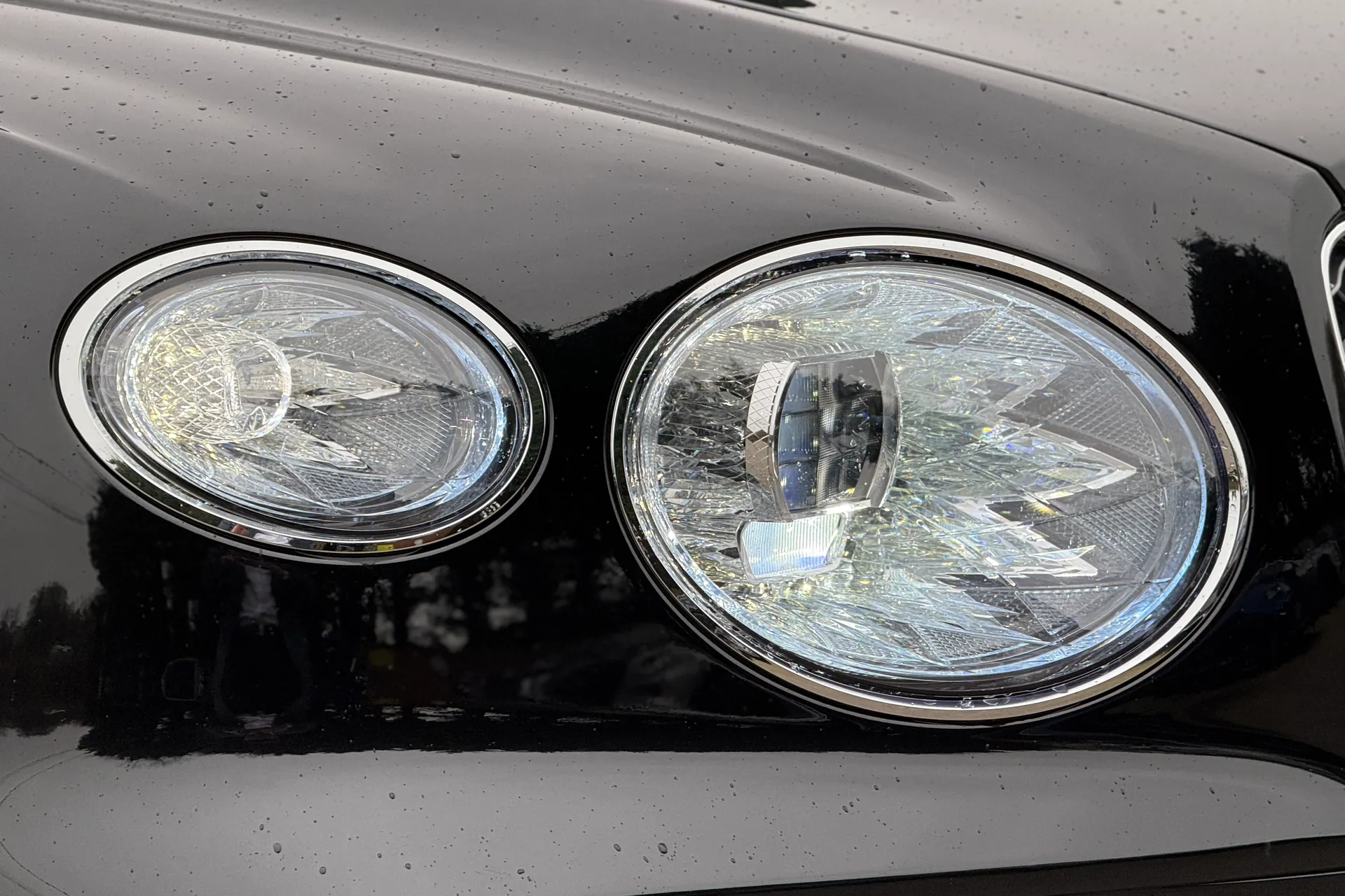 Bentley BENTAYGA thumbnail image number 5