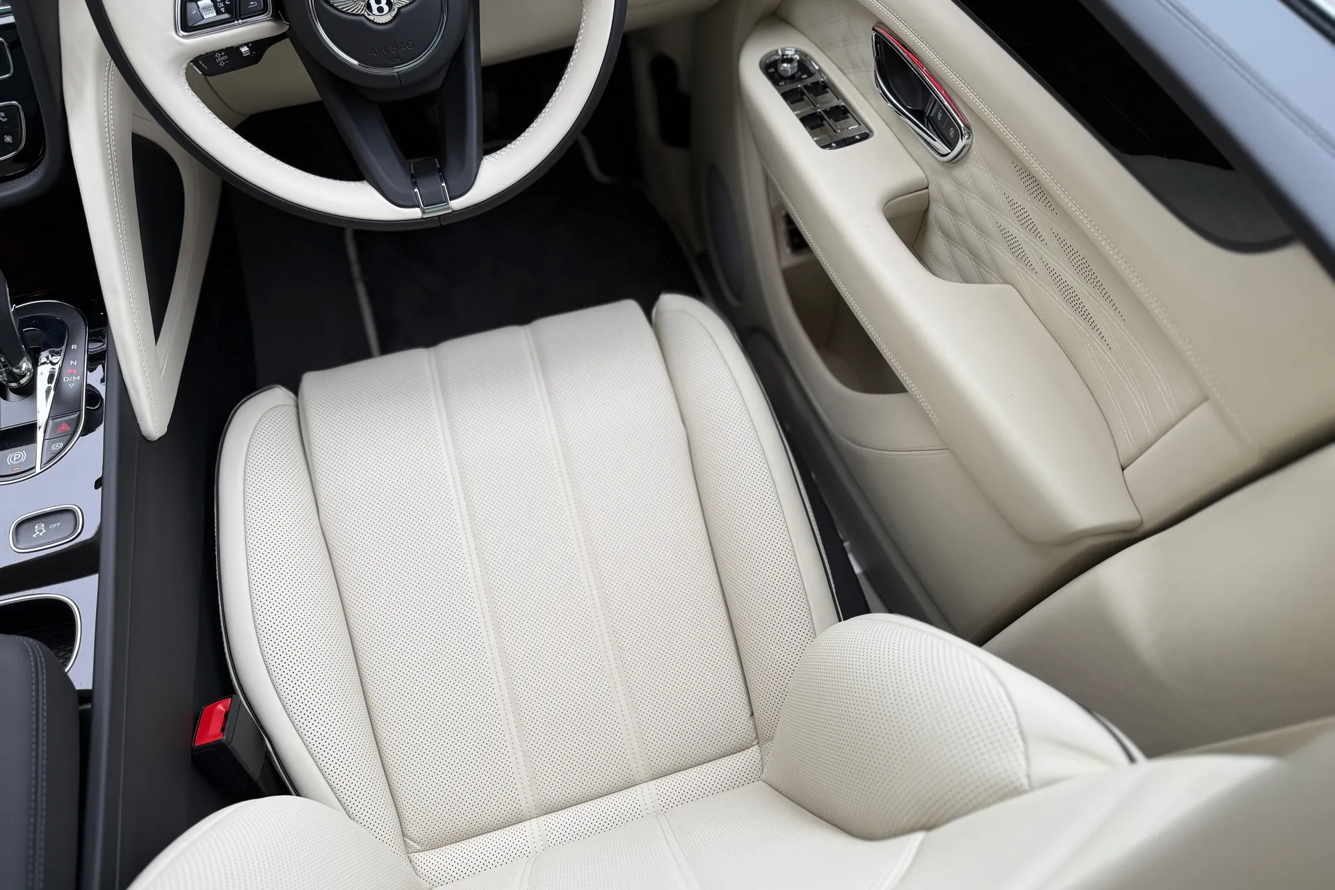 Bentley BENTAYGA thumbnail image number 22