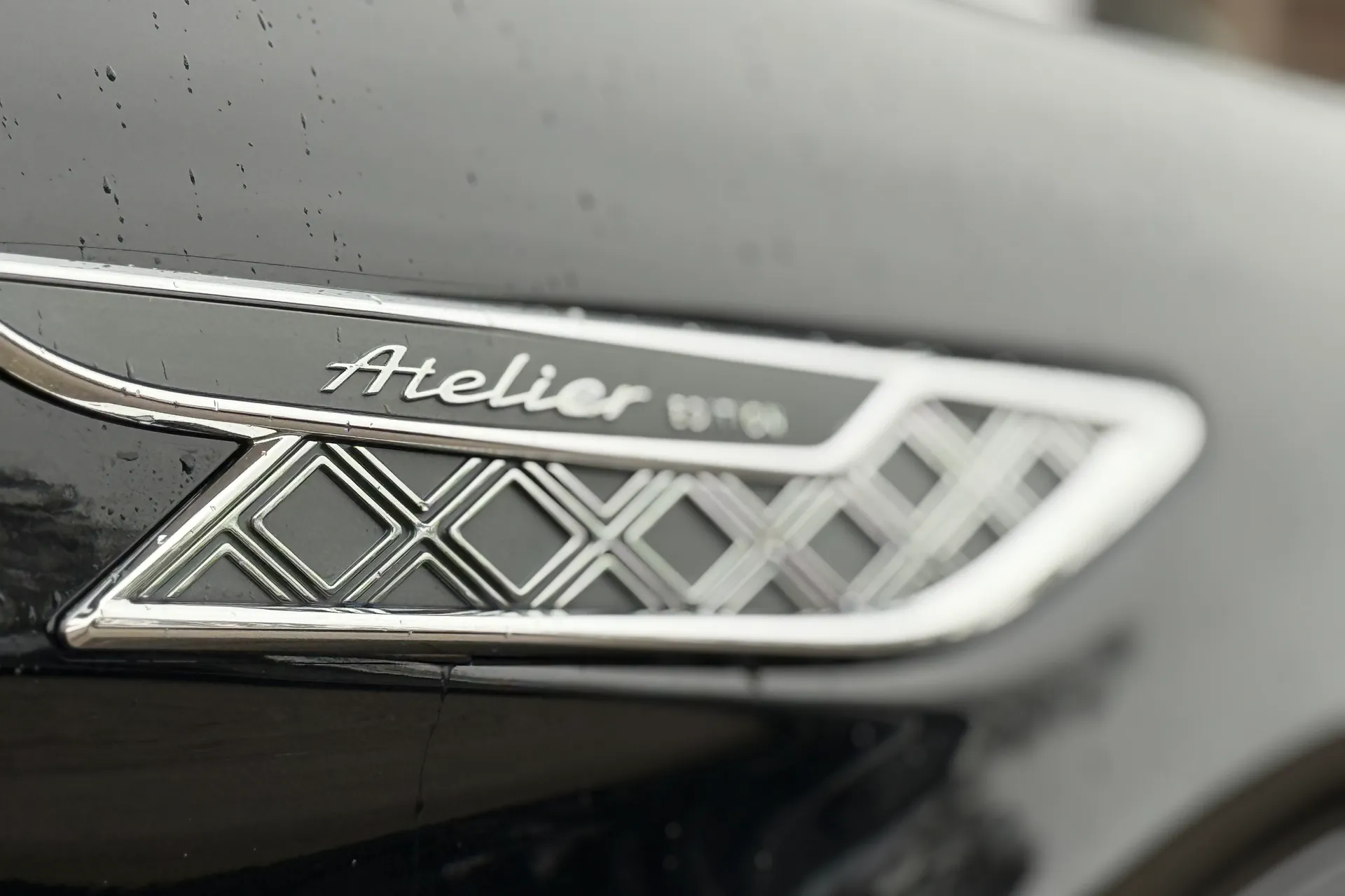 Bentley BENTAYGA thumbnail image number 11