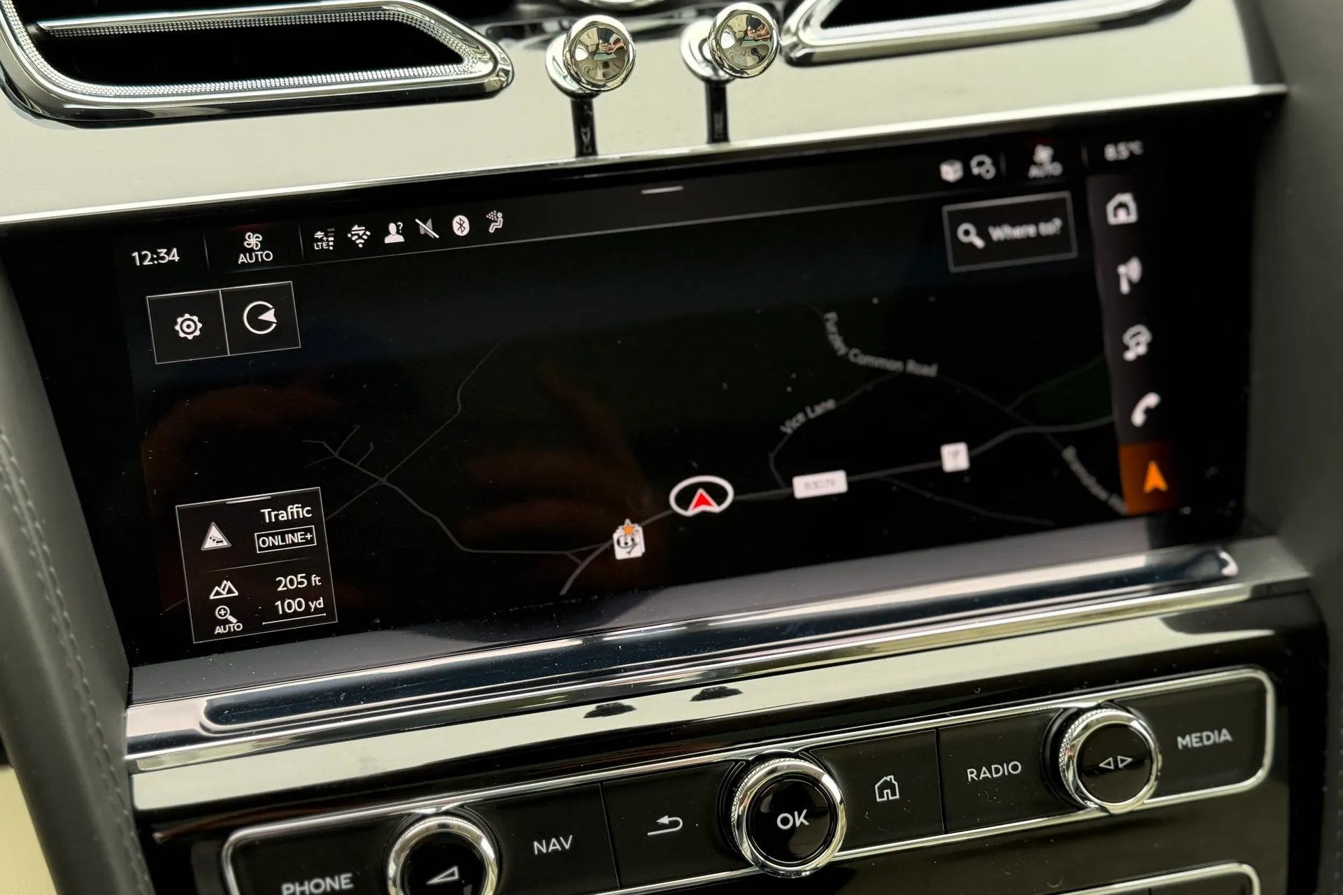 Bentley BENTAYGA thumbnail image number 30