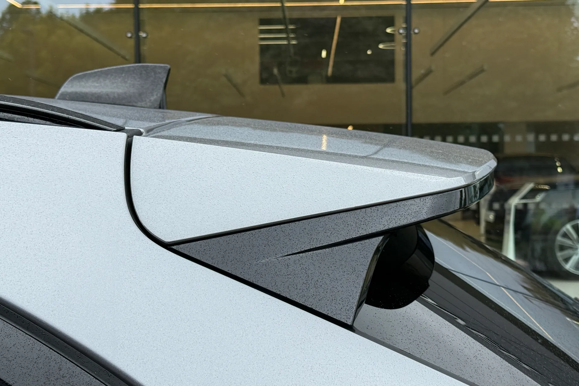 Jaguar F-PACE thumbnail image number 19