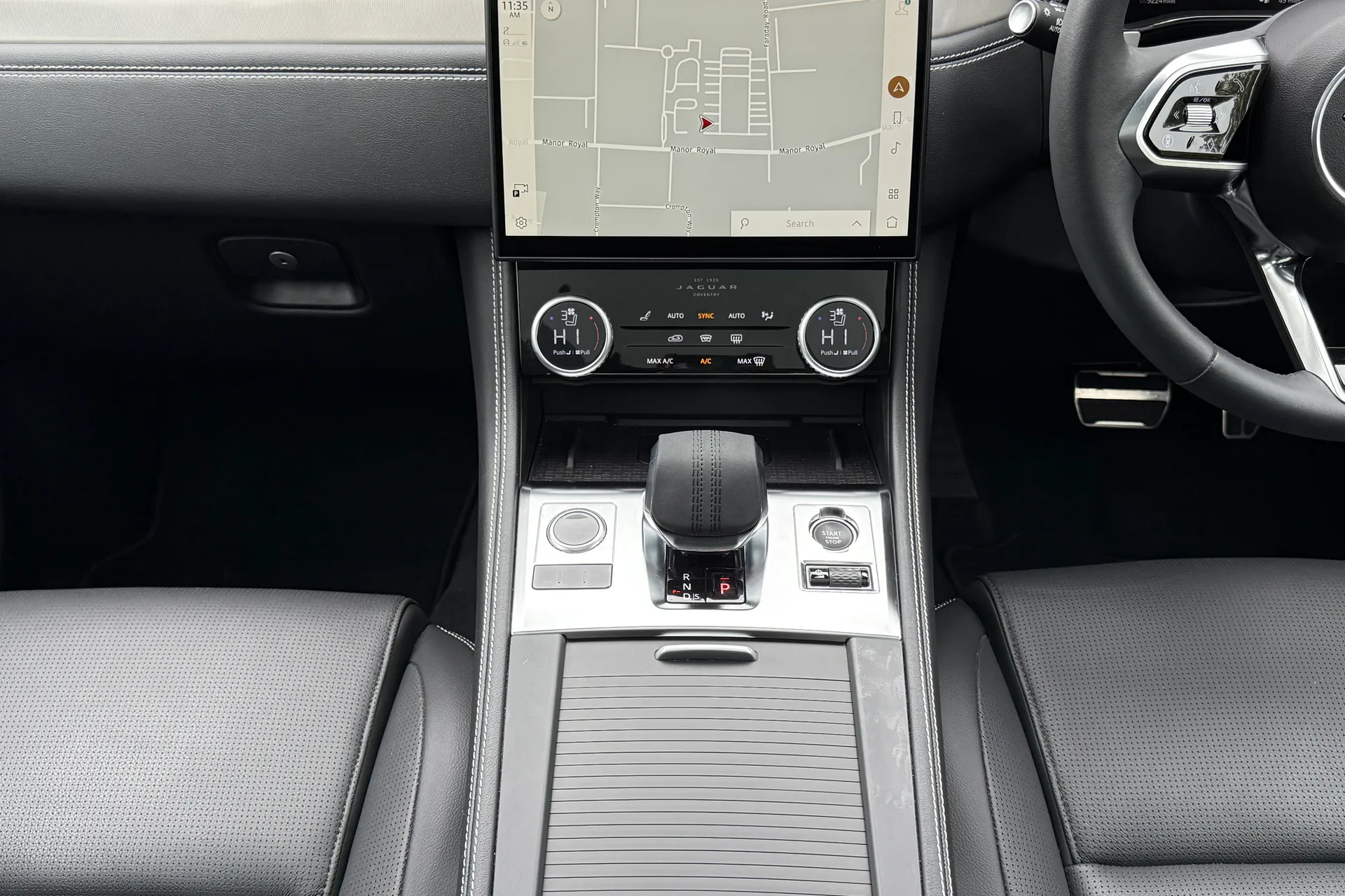 Jaguar F-PACE thumbnail image number 27