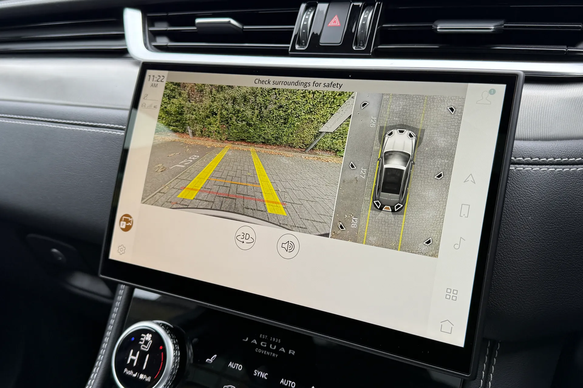 Jaguar F-PACE thumbnail image number 6