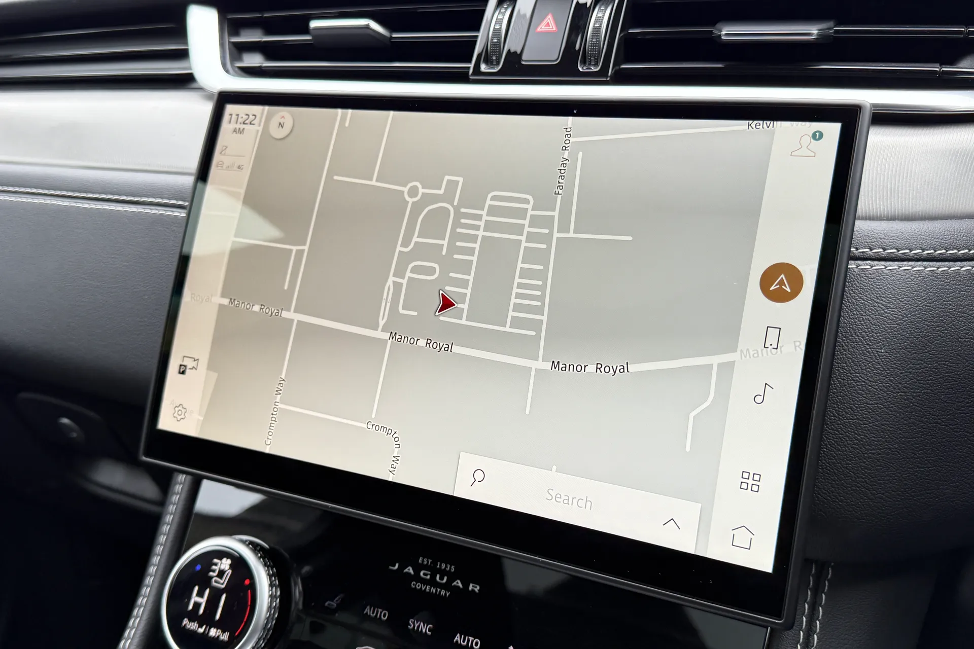 Jaguar F-PACE thumbnail image number 5